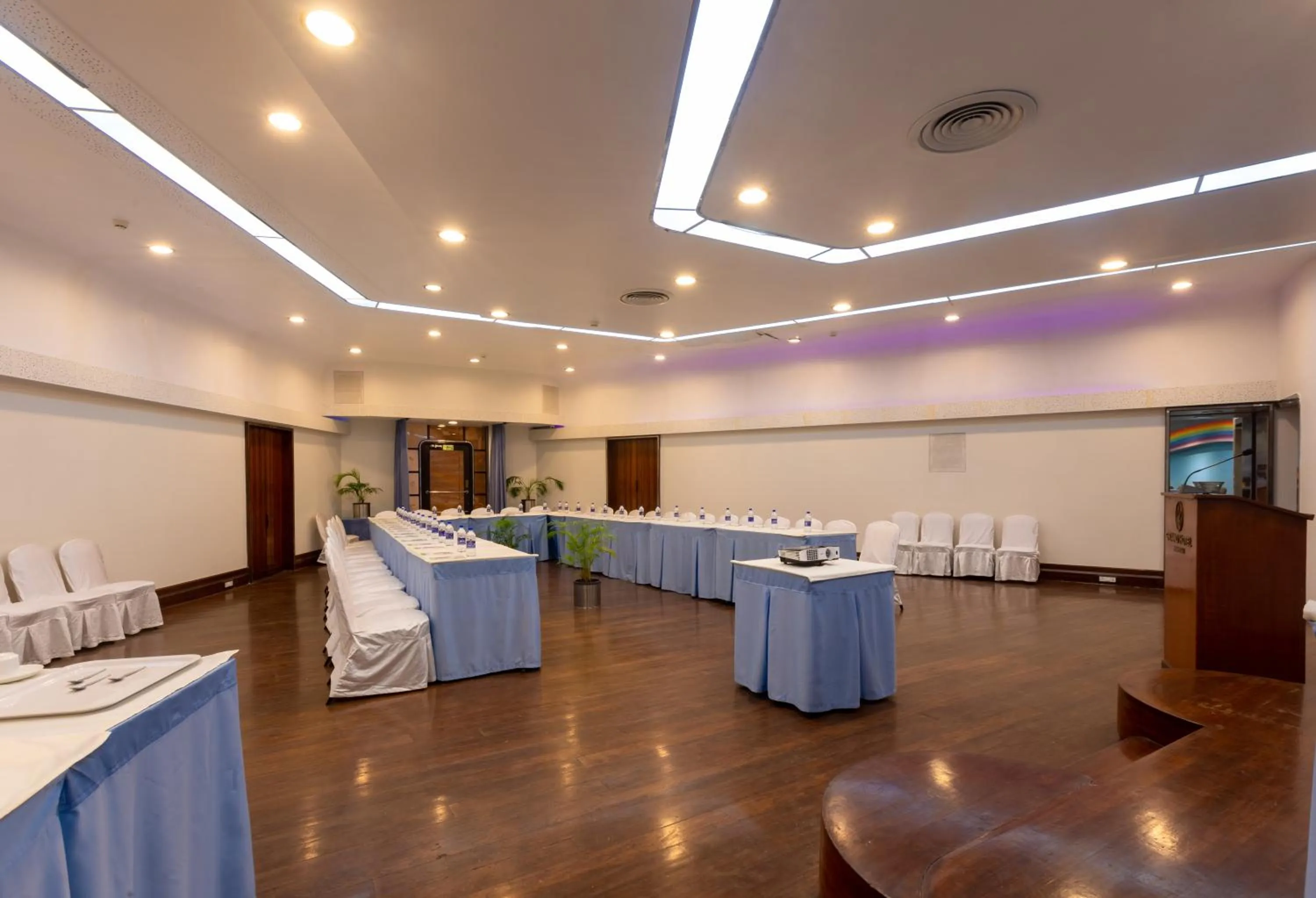Banquet/Function facilities in Grand Hotel Mumbai - Ballard Estate, Fort