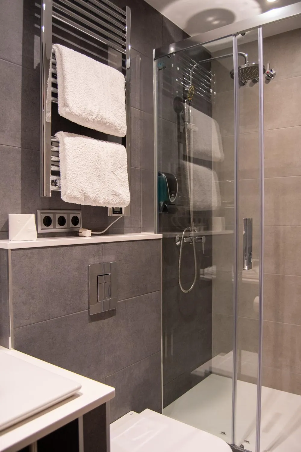 Bathroom in Hostal Apolo