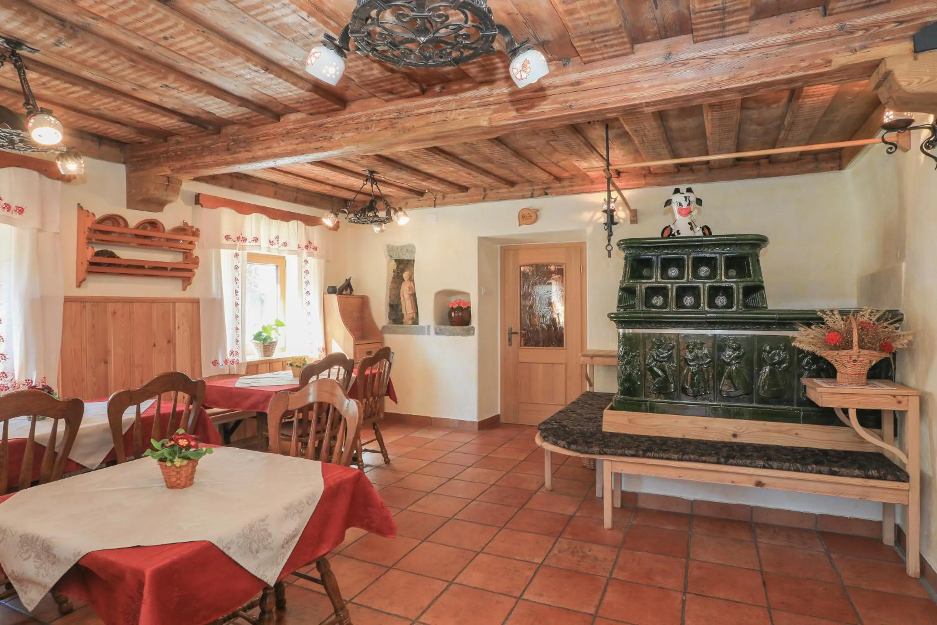Restaurant/places to eat in Farm Holidays Povsin