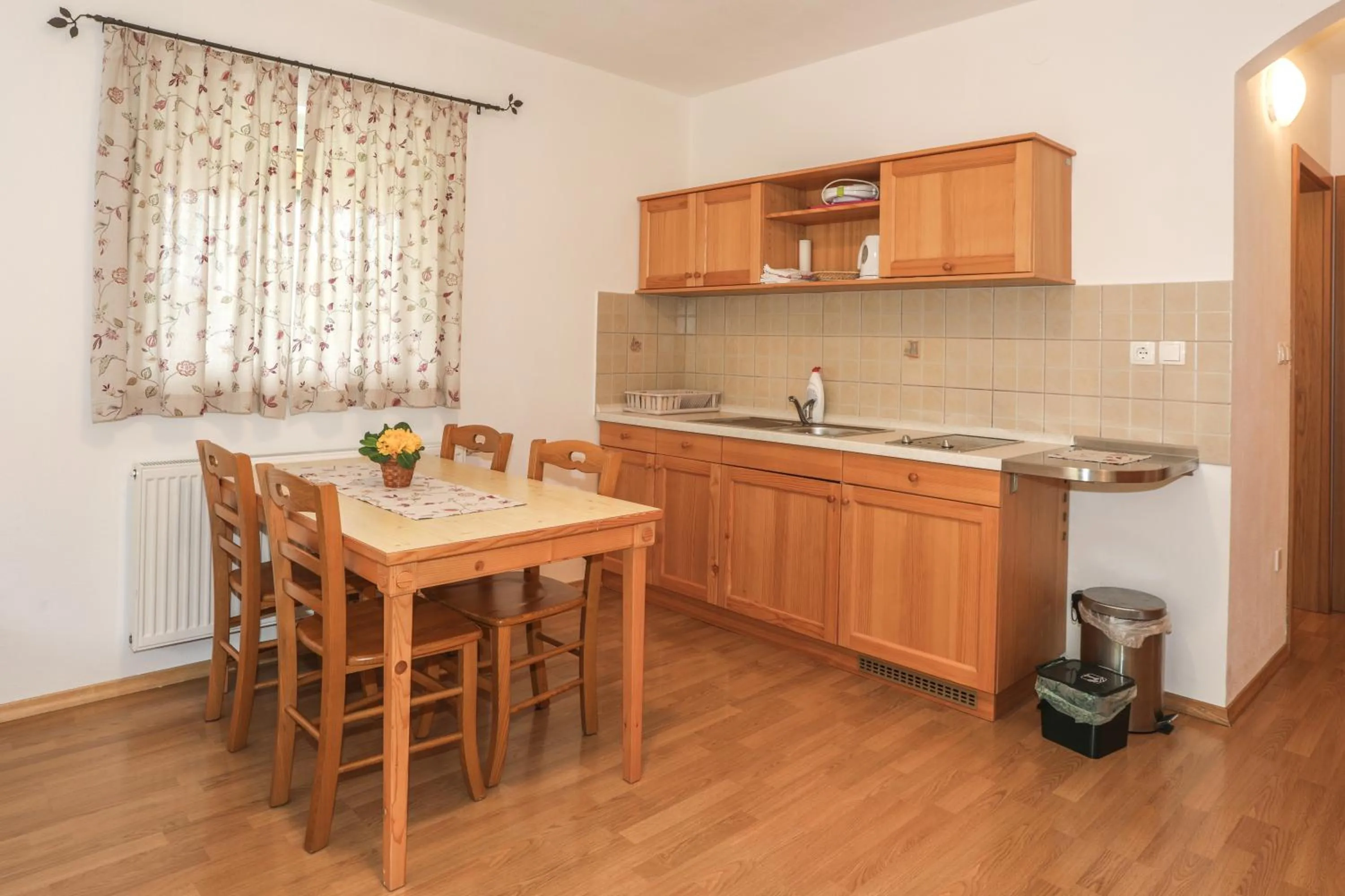 Kitchen or kitchenette in Farm Holidays Povsin
