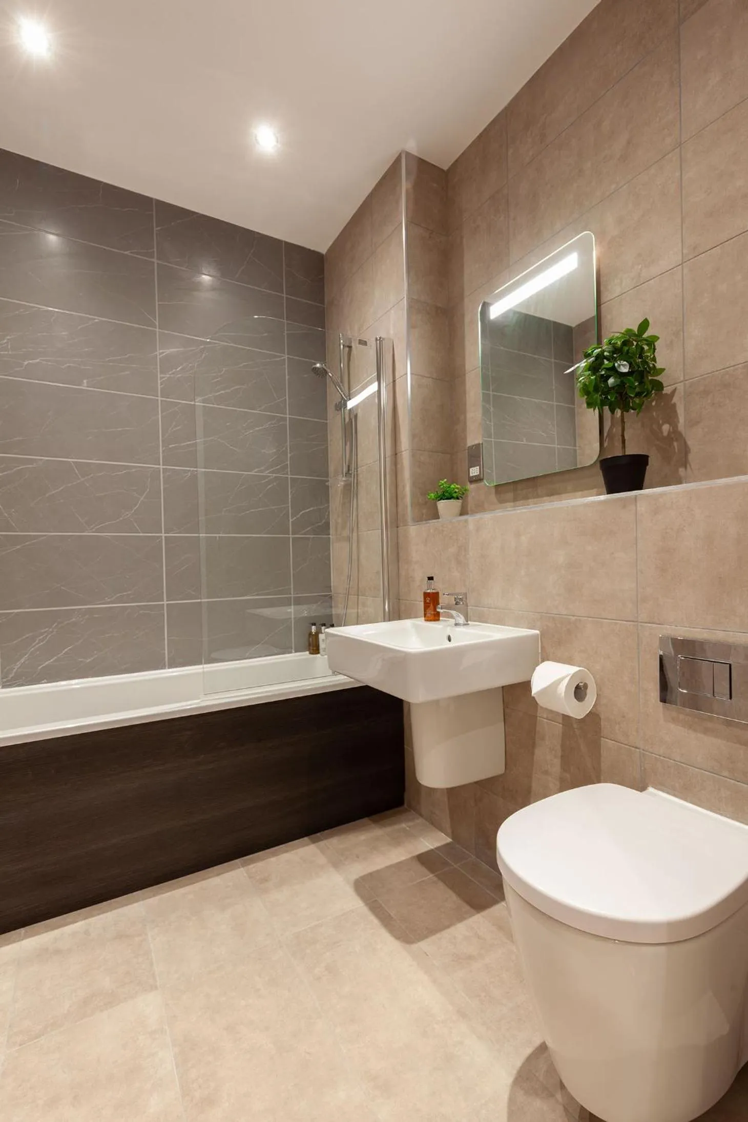 Shower in KSpace @ The Point