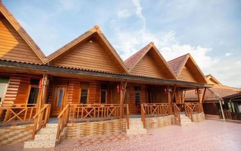 Sangsawan Palace Khaolak Resort