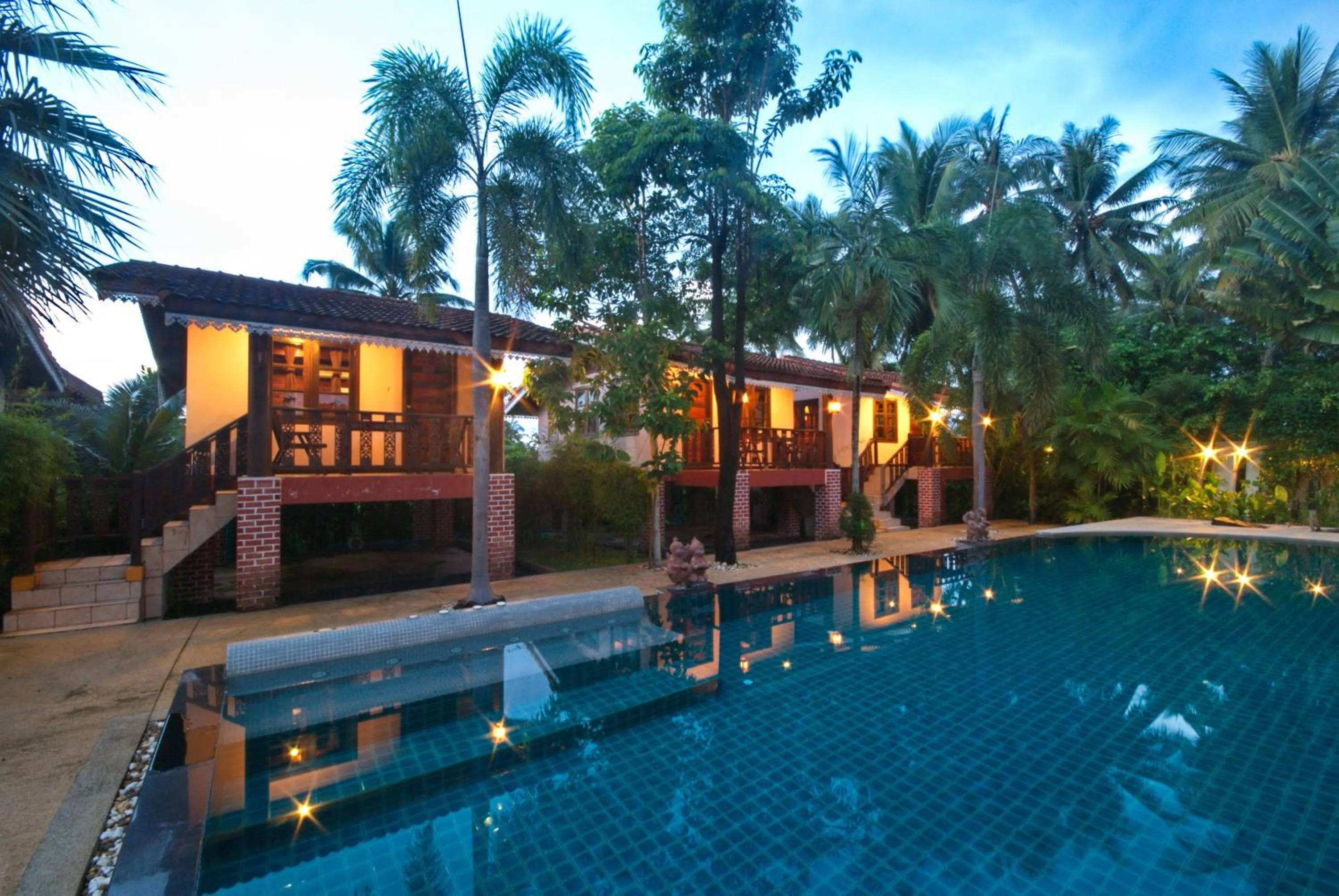 Swimming pool in Sangsawan Palace Khaolak Resort