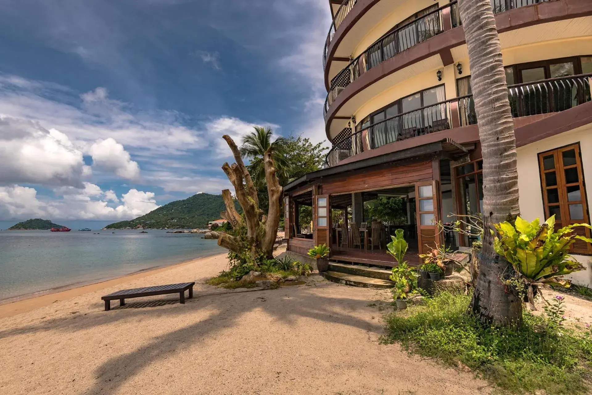 Property building in Koh Tao Regal Resort - SHA Plus Property building in Koh Tao Regal Resort - SHA Plus
