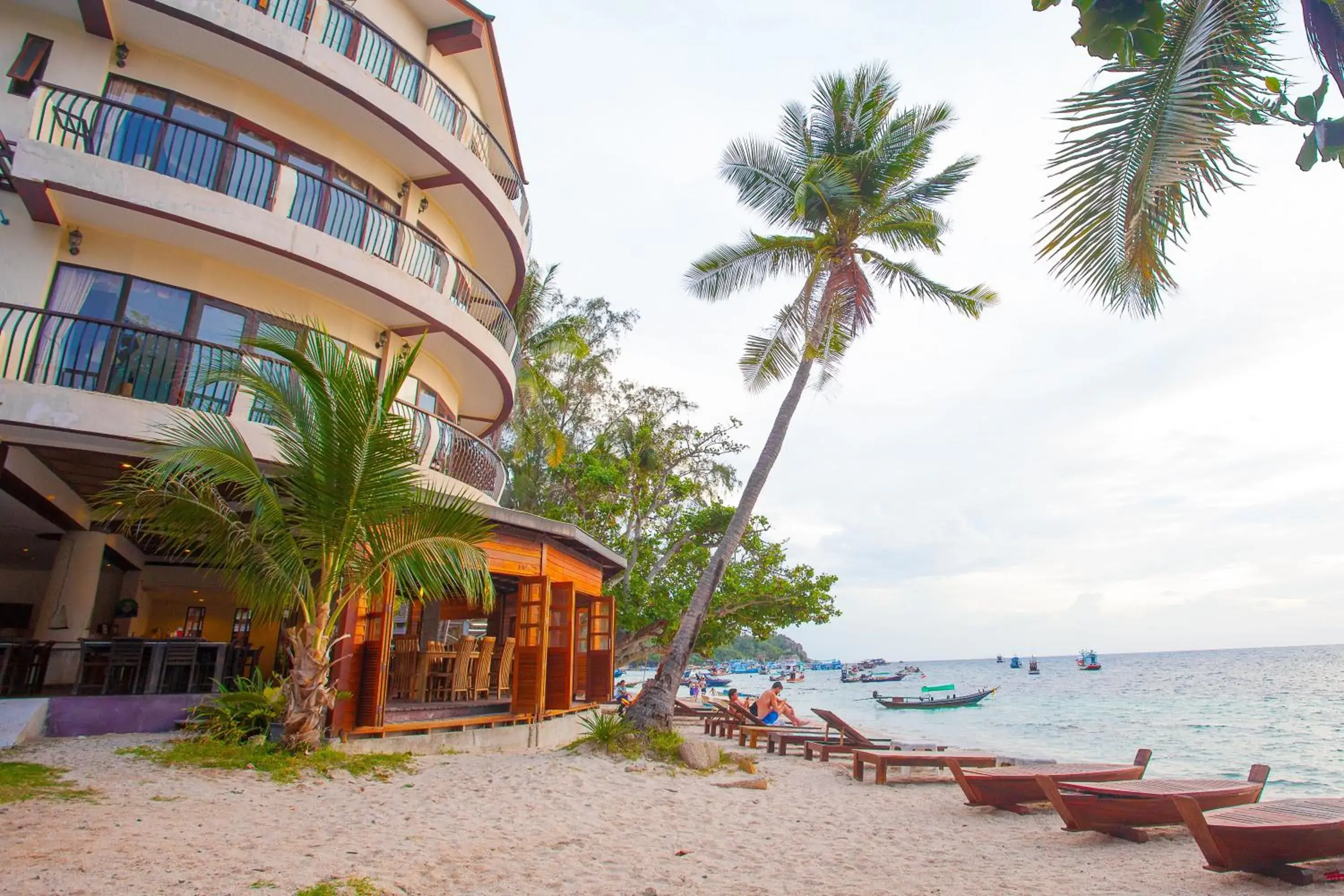 Property building in Koh Tao Regal Resort - SHA Plus Property building in Koh Tao Regal Resort - SHA Plus