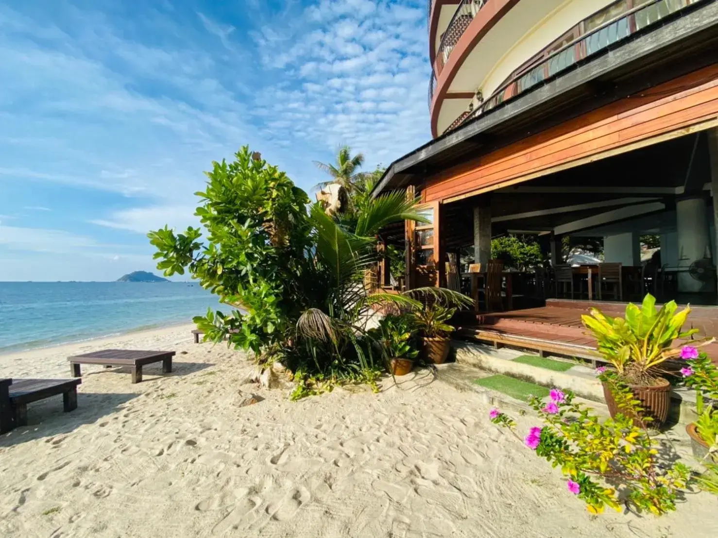 Restaurant/places to eat in Koh Tao Regal Resort - SHA Plus Restaurant/places to eat in Koh Tao Regal Resort - SHA Plus