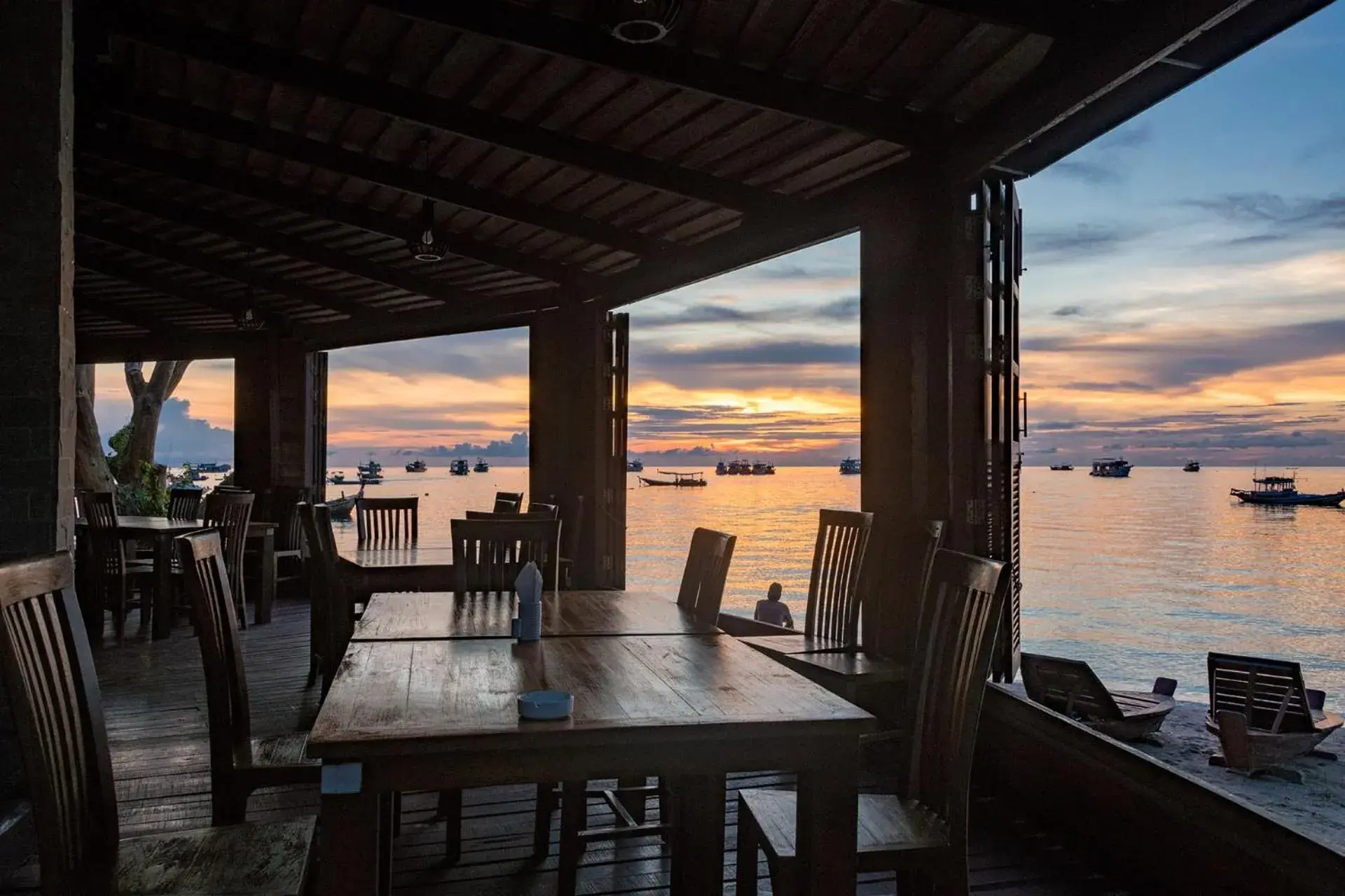 Restaurant/places to eat in Koh Tao Regal Resort - SHA Plus Restaurant/places to eat in Koh Tao Regal Resort - SHA Plus