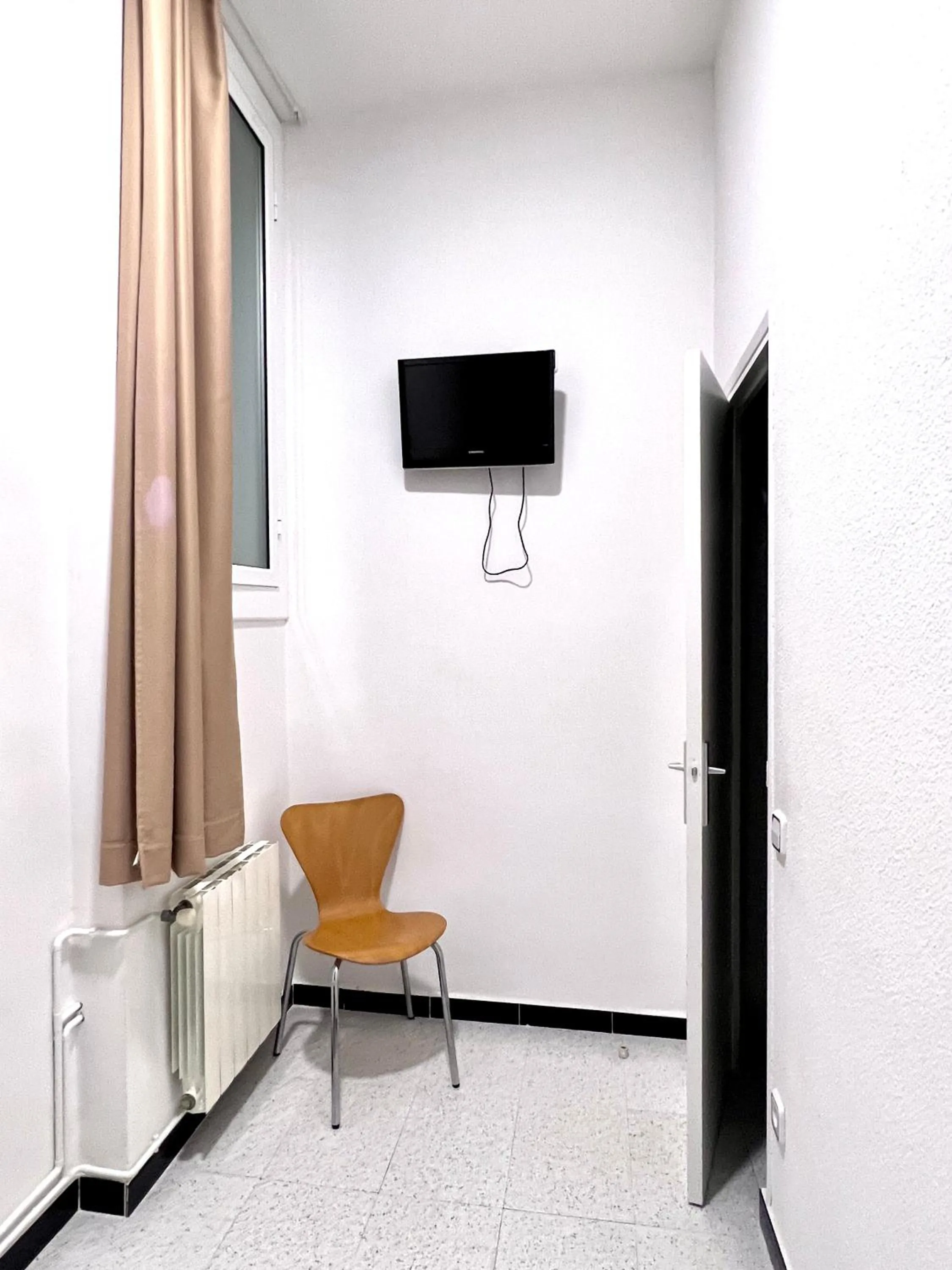 TV and multimedia in Pensión Peiró