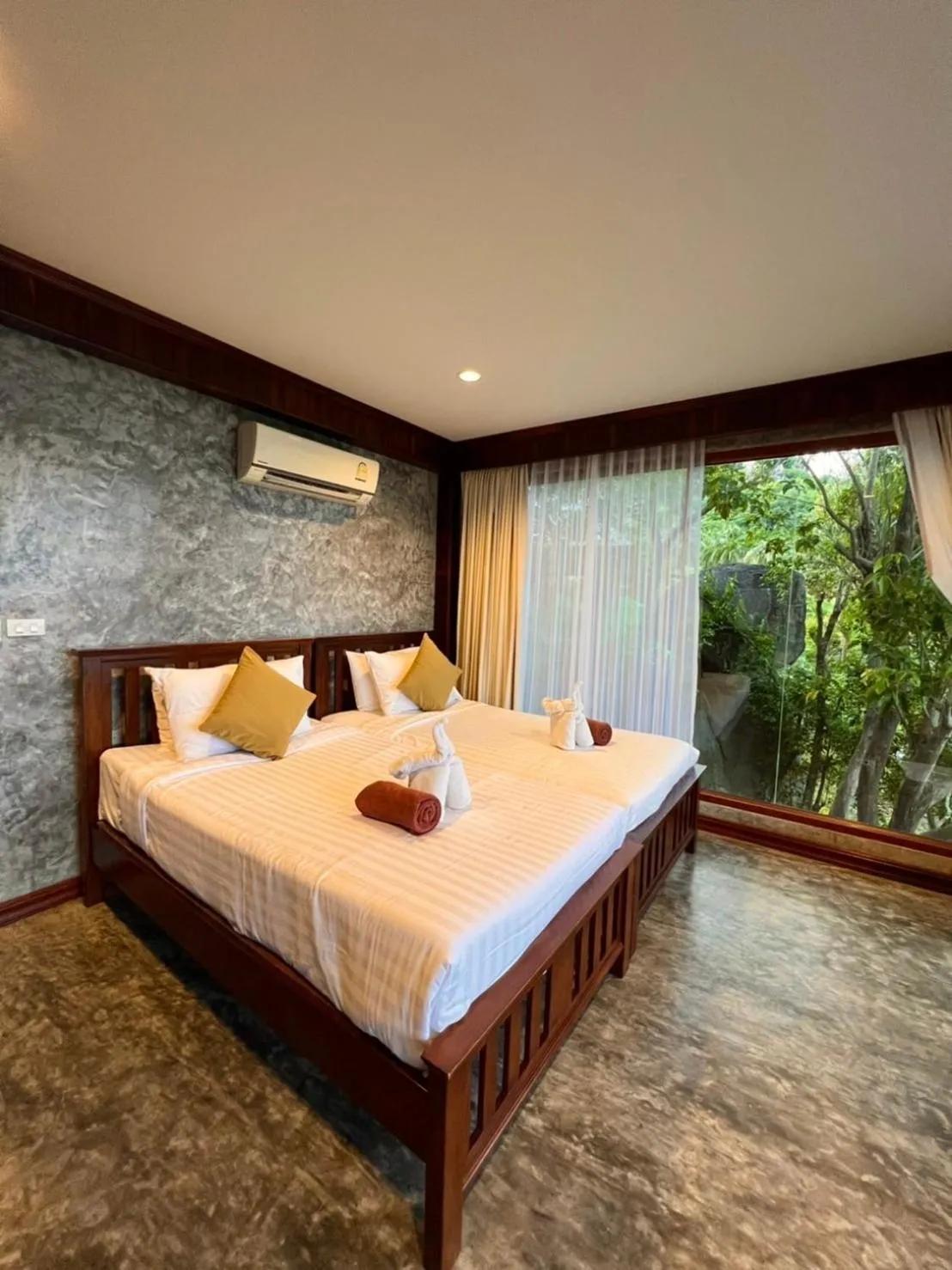 Bed in Tanote Villa SHA Extra Plus