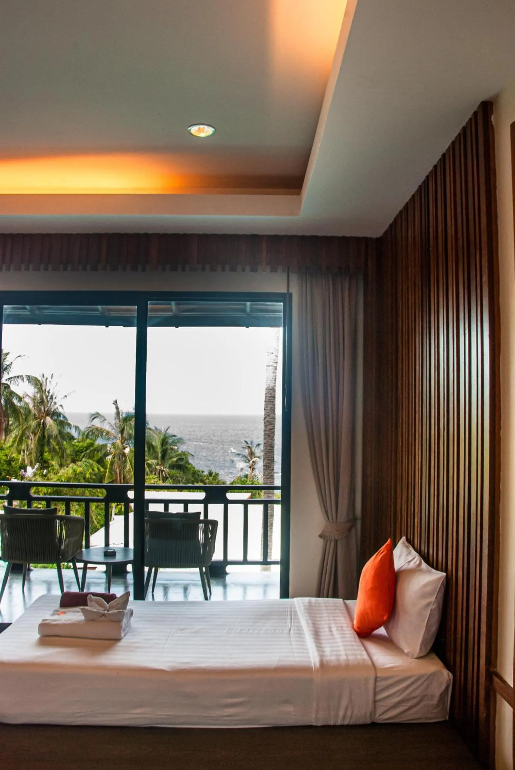 Bed in Tanote Villa SHA Extra Plus