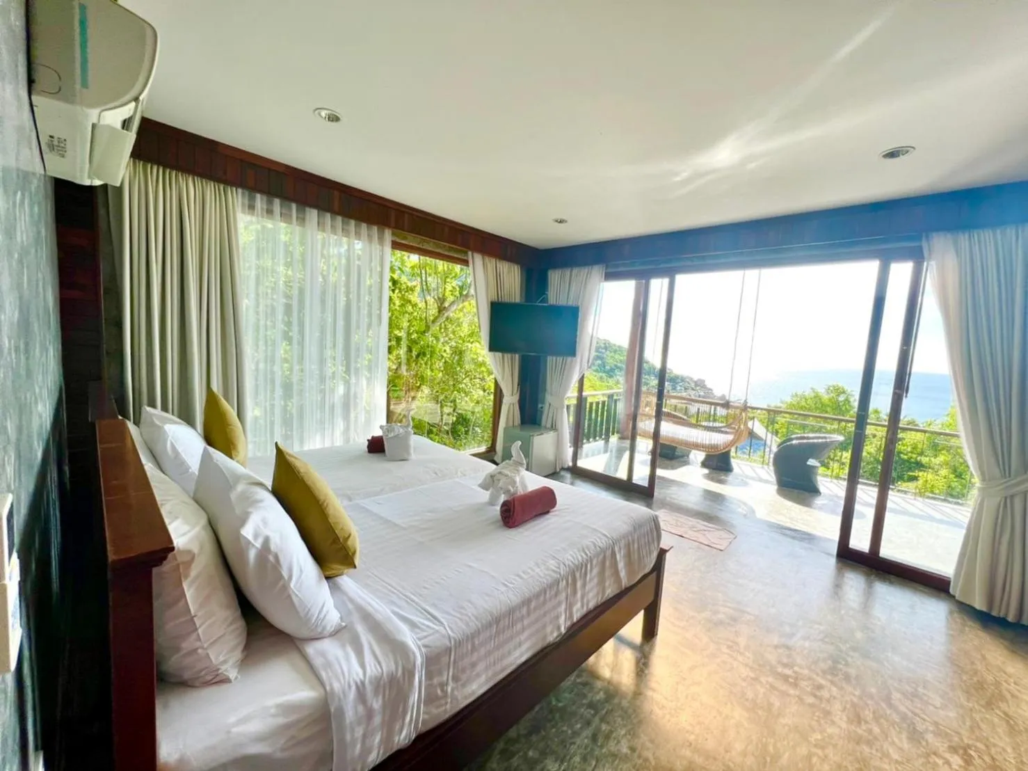 Bed in Tanote Villa SHA Extra Plus