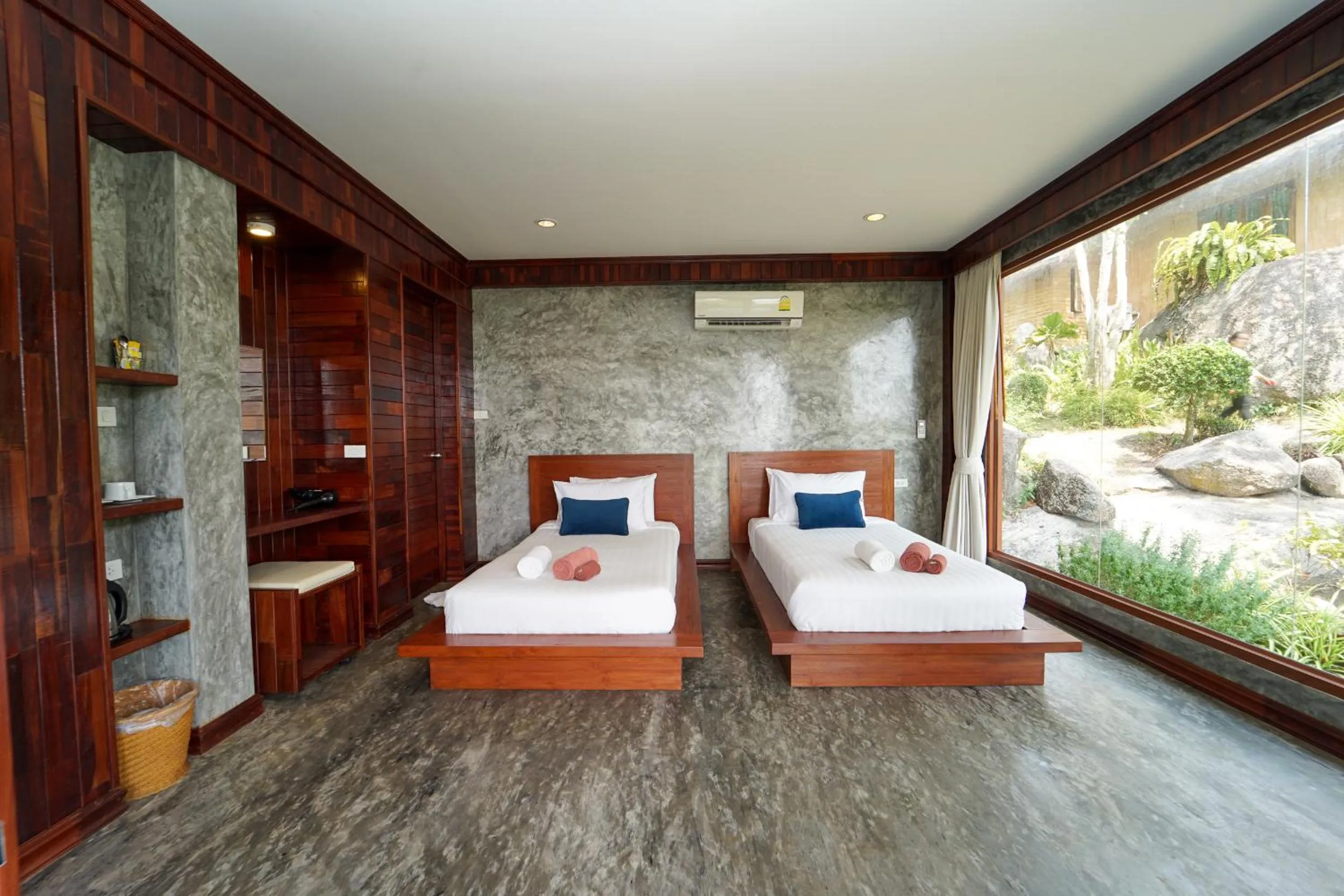 Bedroom, Bed in Tanote Villa SHA Extra Plus