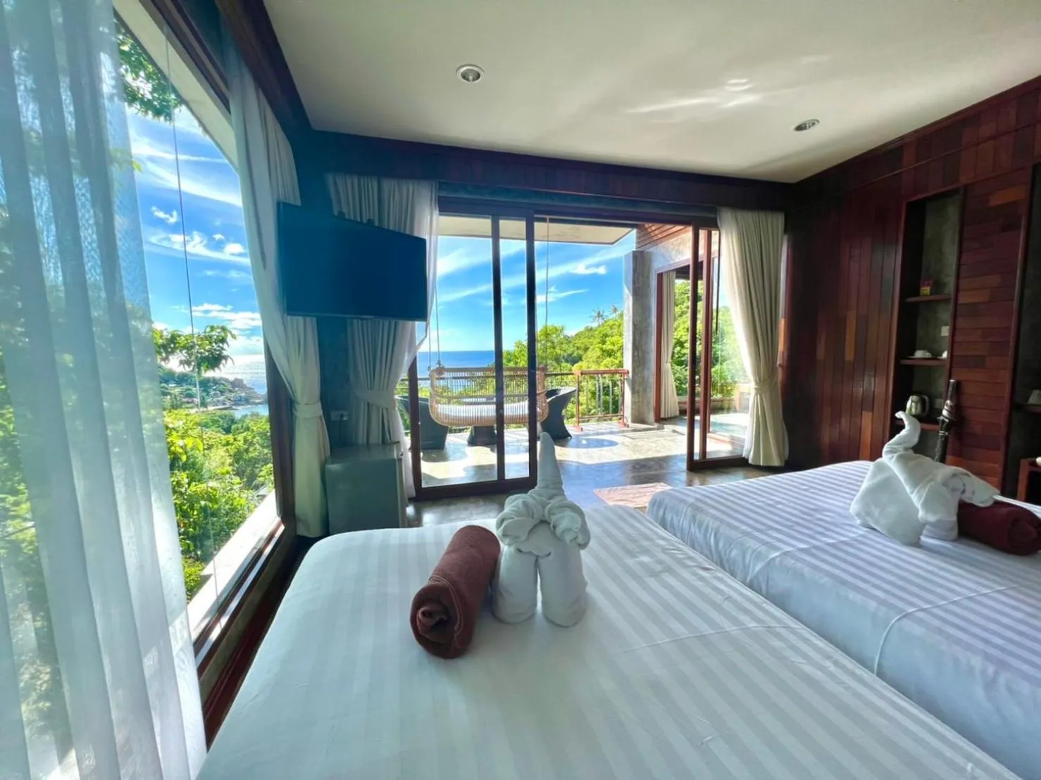 Bed in Tanote Villa SHA Extra Plus