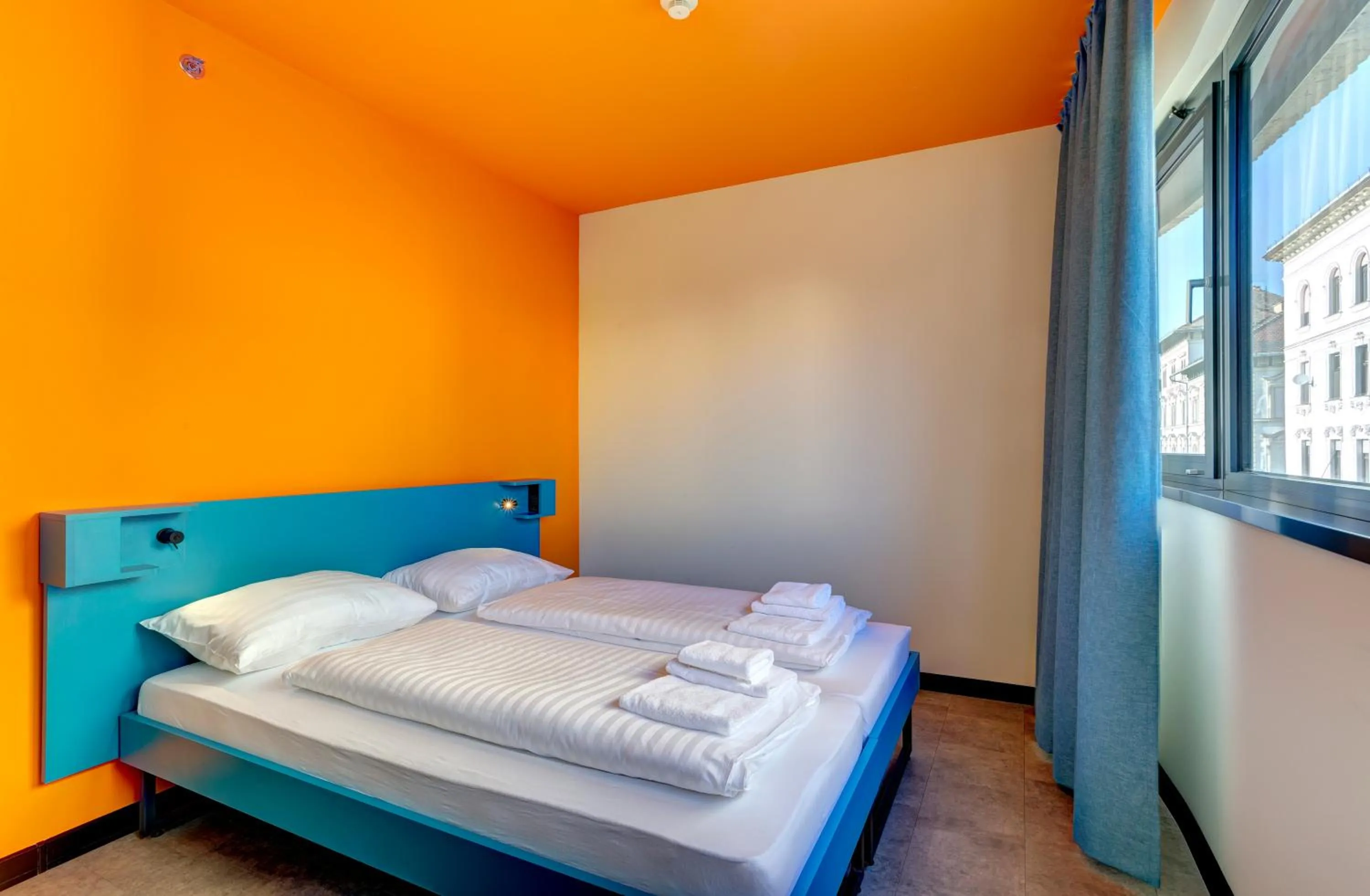 Bedroom, Bed in MEININGER Budapest Great Market Hall