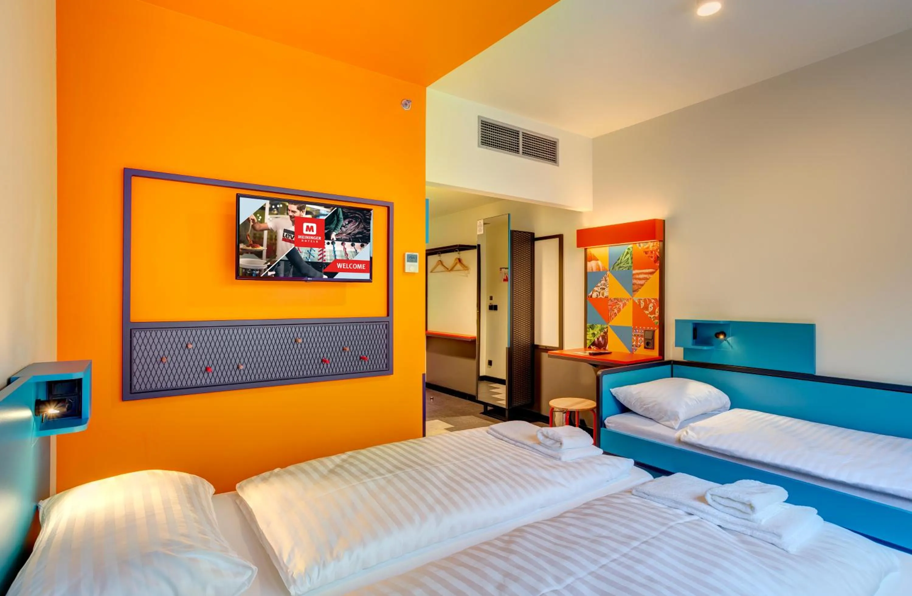 Bedroom, Bed in MEININGER Budapest Great Market Hall