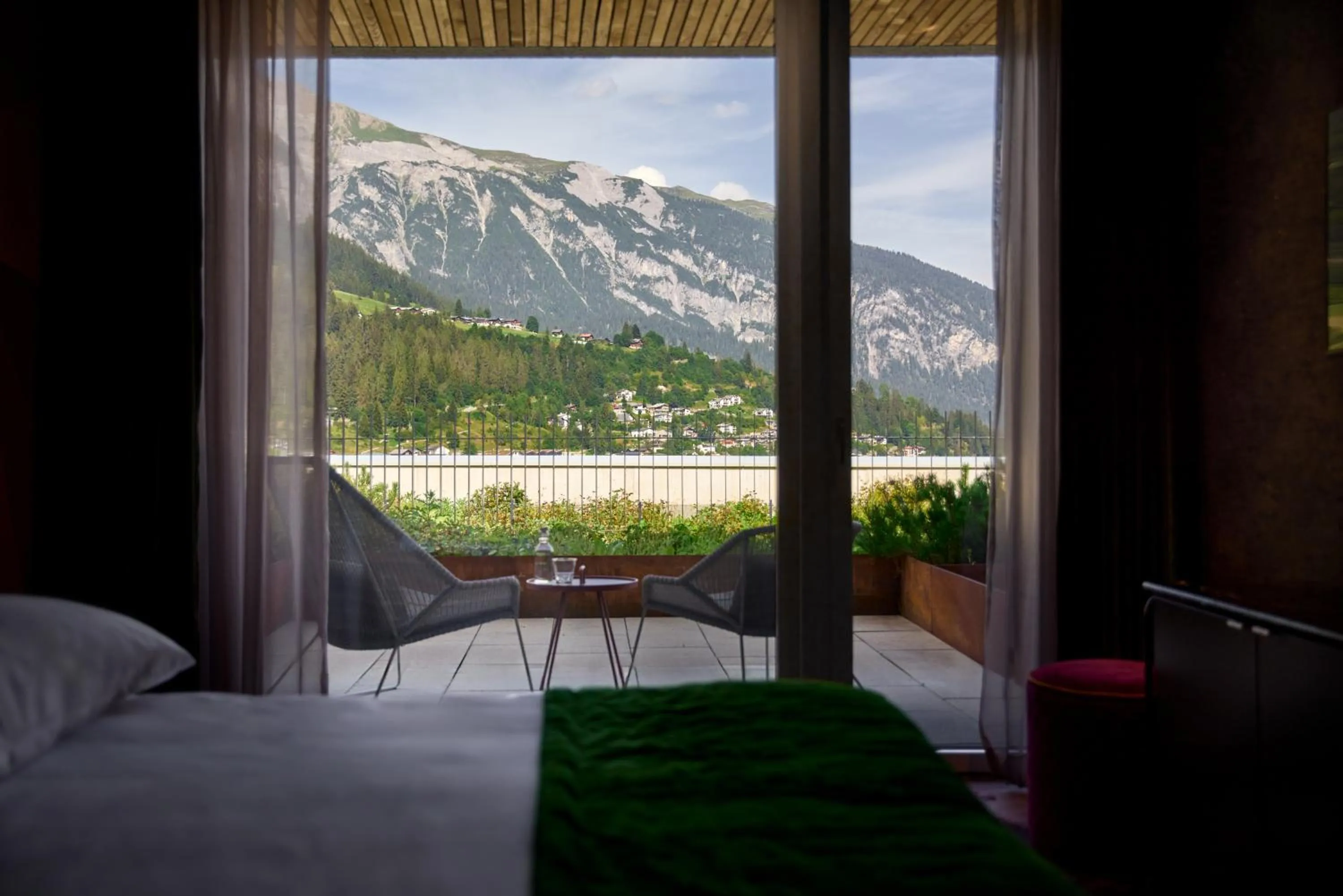Photo of the whole room, Bed in The Hide Flims Hotel