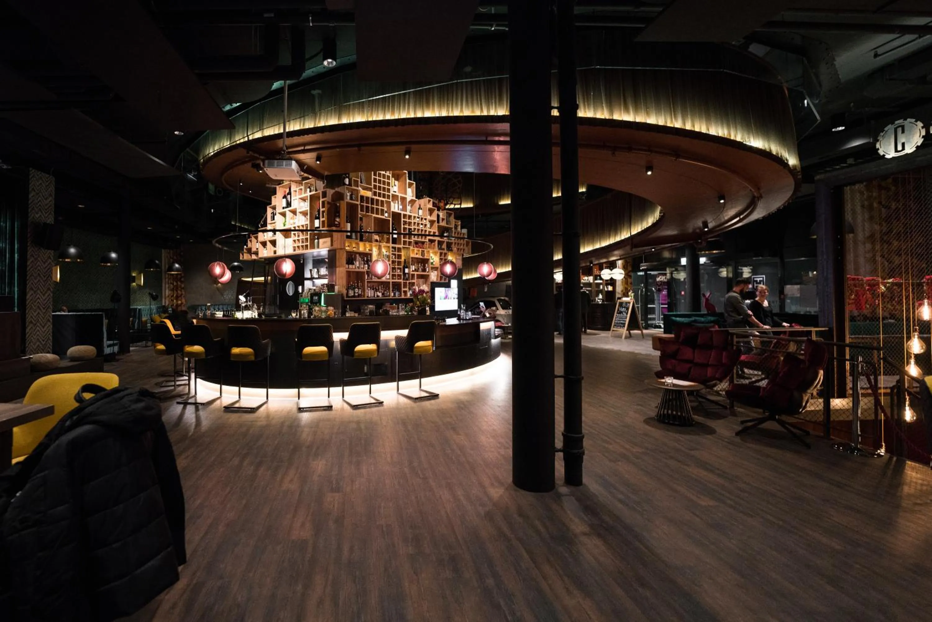 Lounge or bar in The Hide Flims Hotel