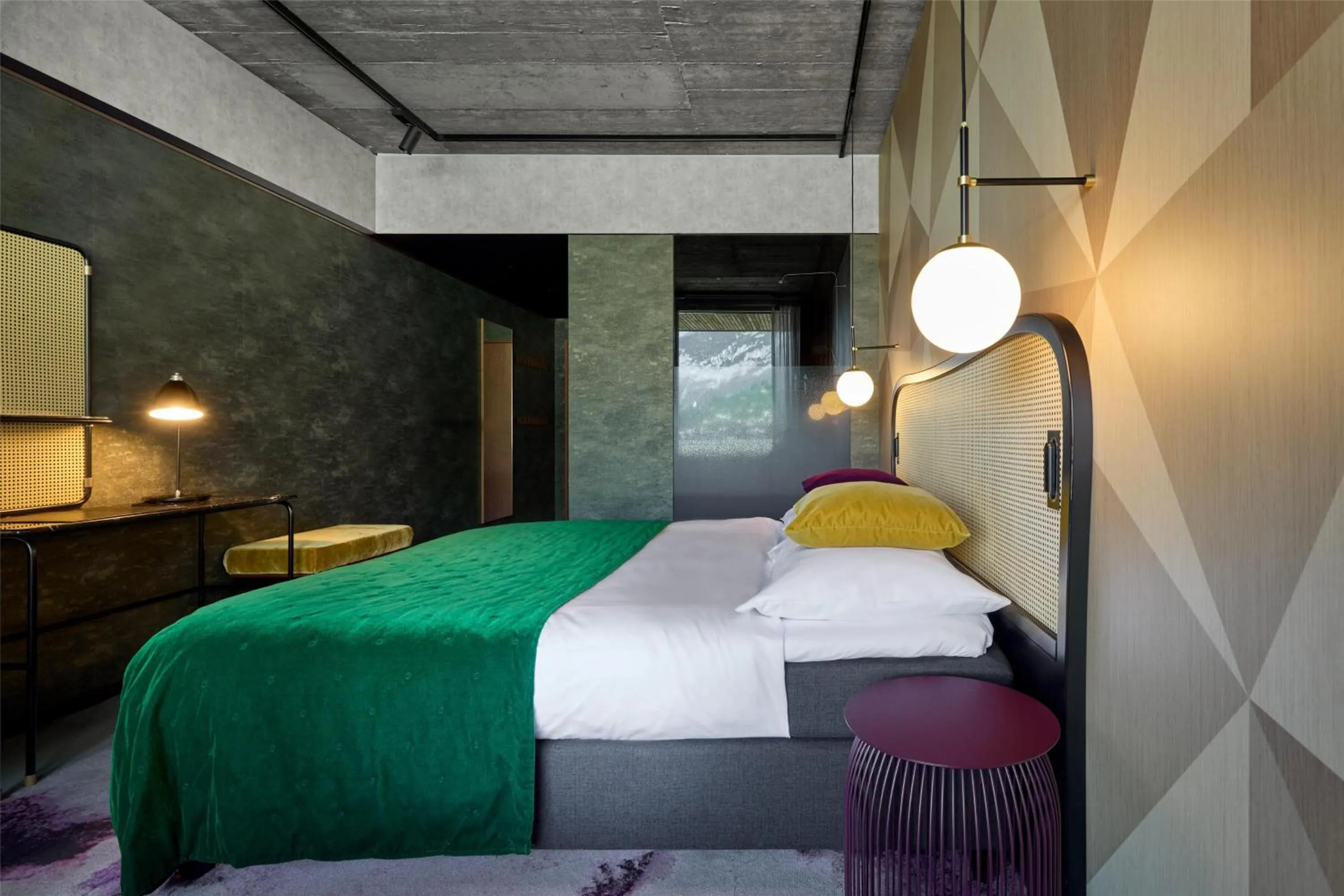 Bedroom, Bed in Me and All Hotel Flims, by Hyatt