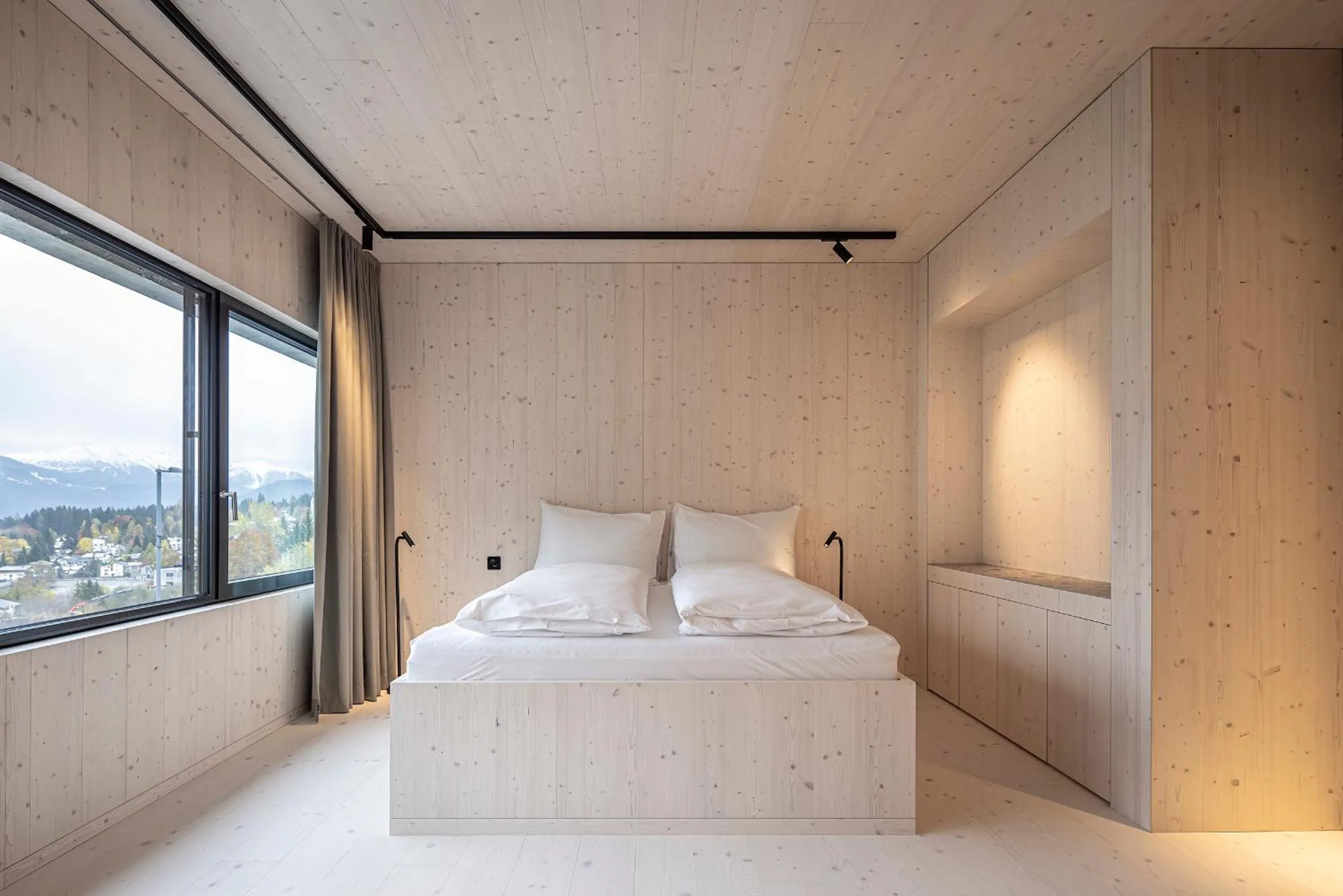 Bed in The Hide Flims Hotel