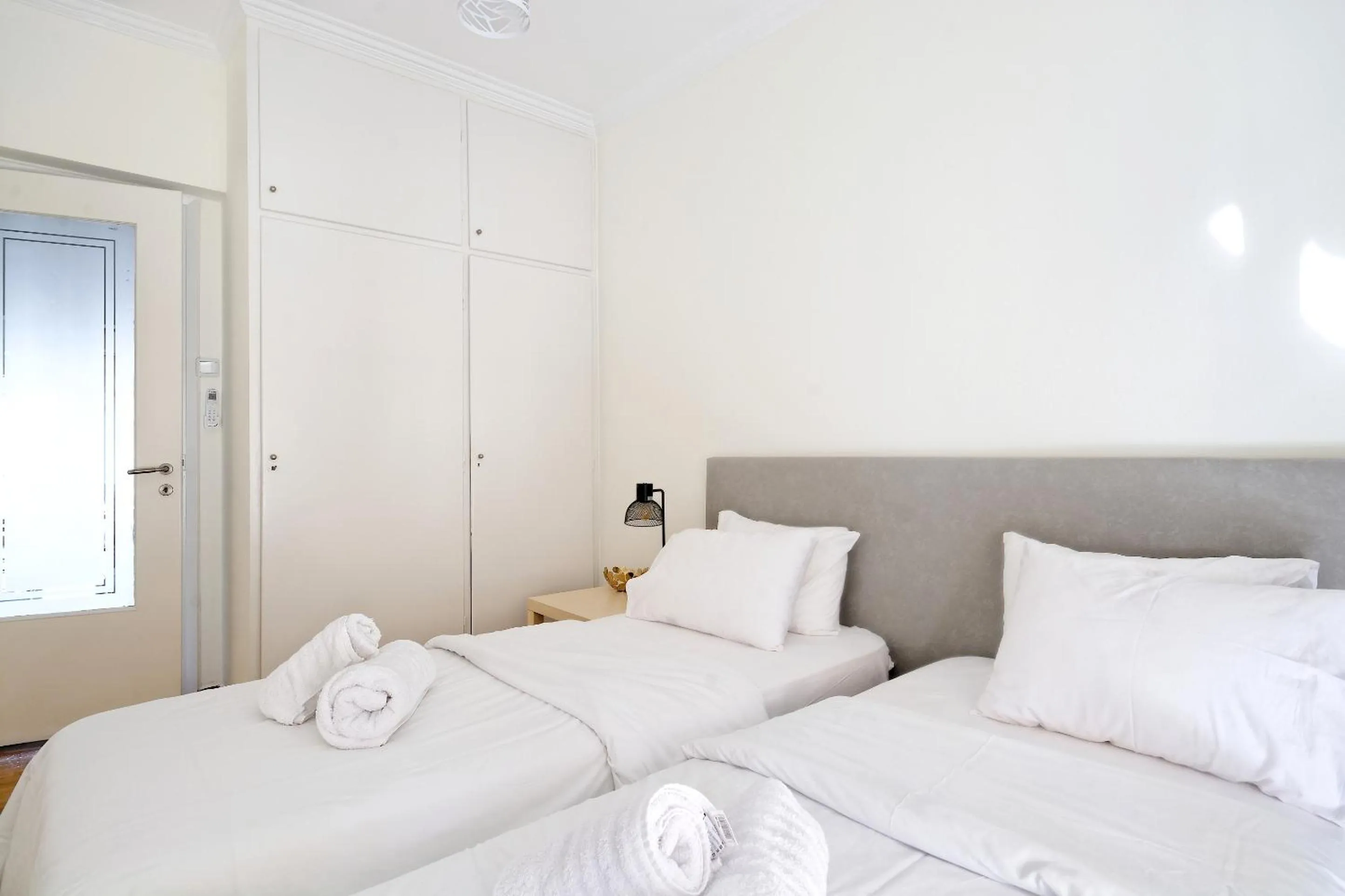 Bedroom, Bed in Athens Heartbeat