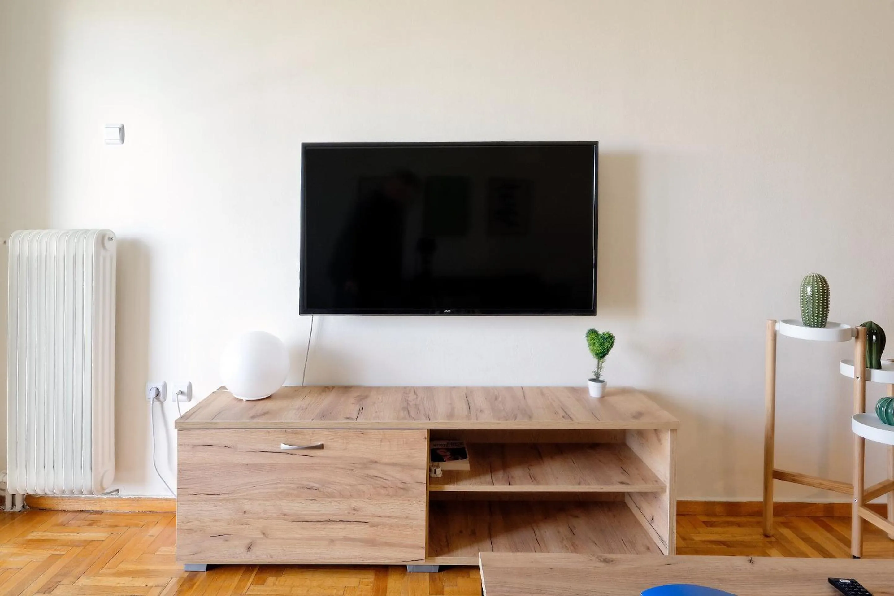 TV and multimedia in Athens Heartbeat