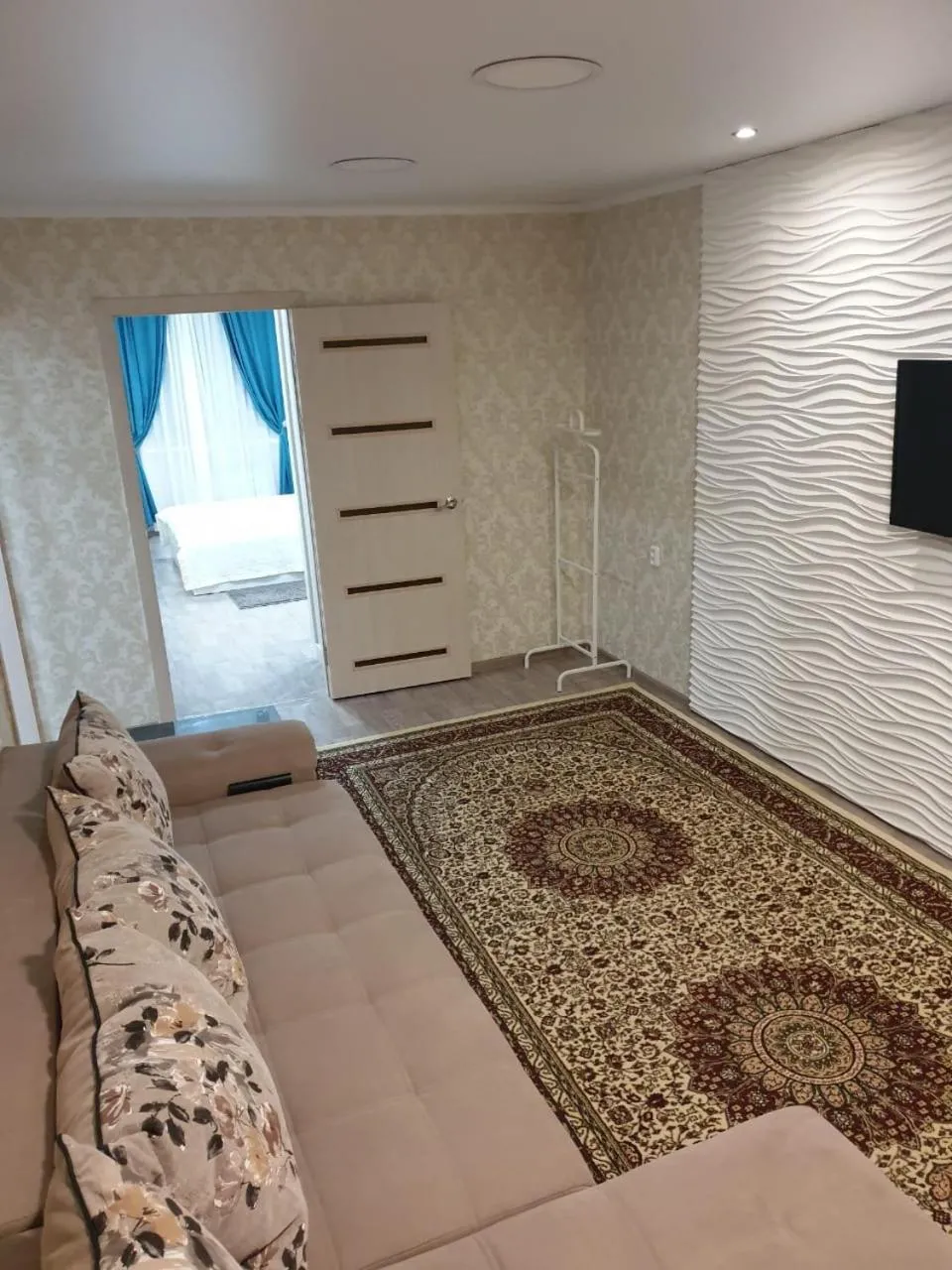 Apartment on Metallurgov 32