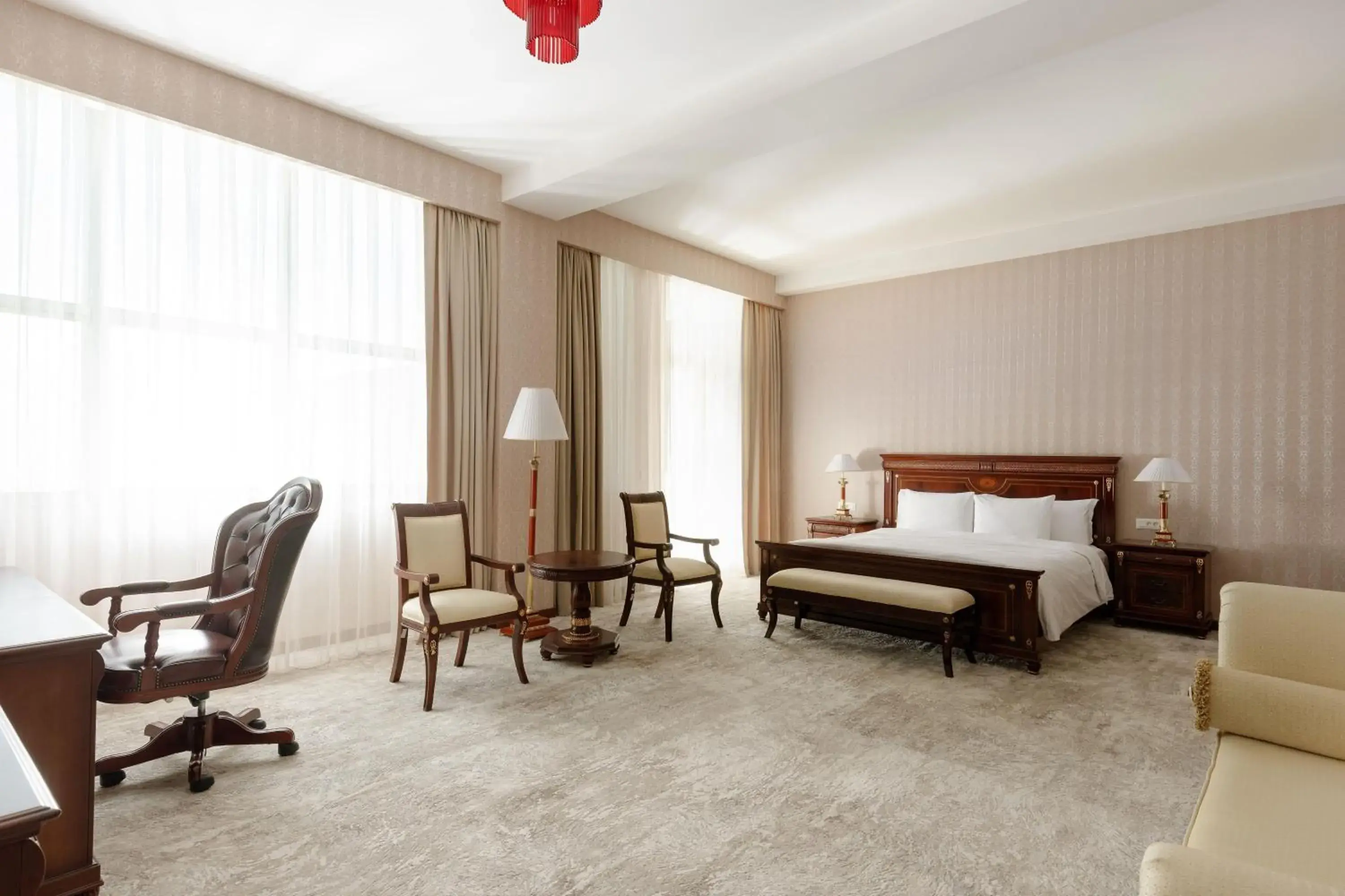 Premium King Suite in Ramada Plaza by Wyndham Gence Premium King Suite in Ramada Plaza by Wyndham Gence