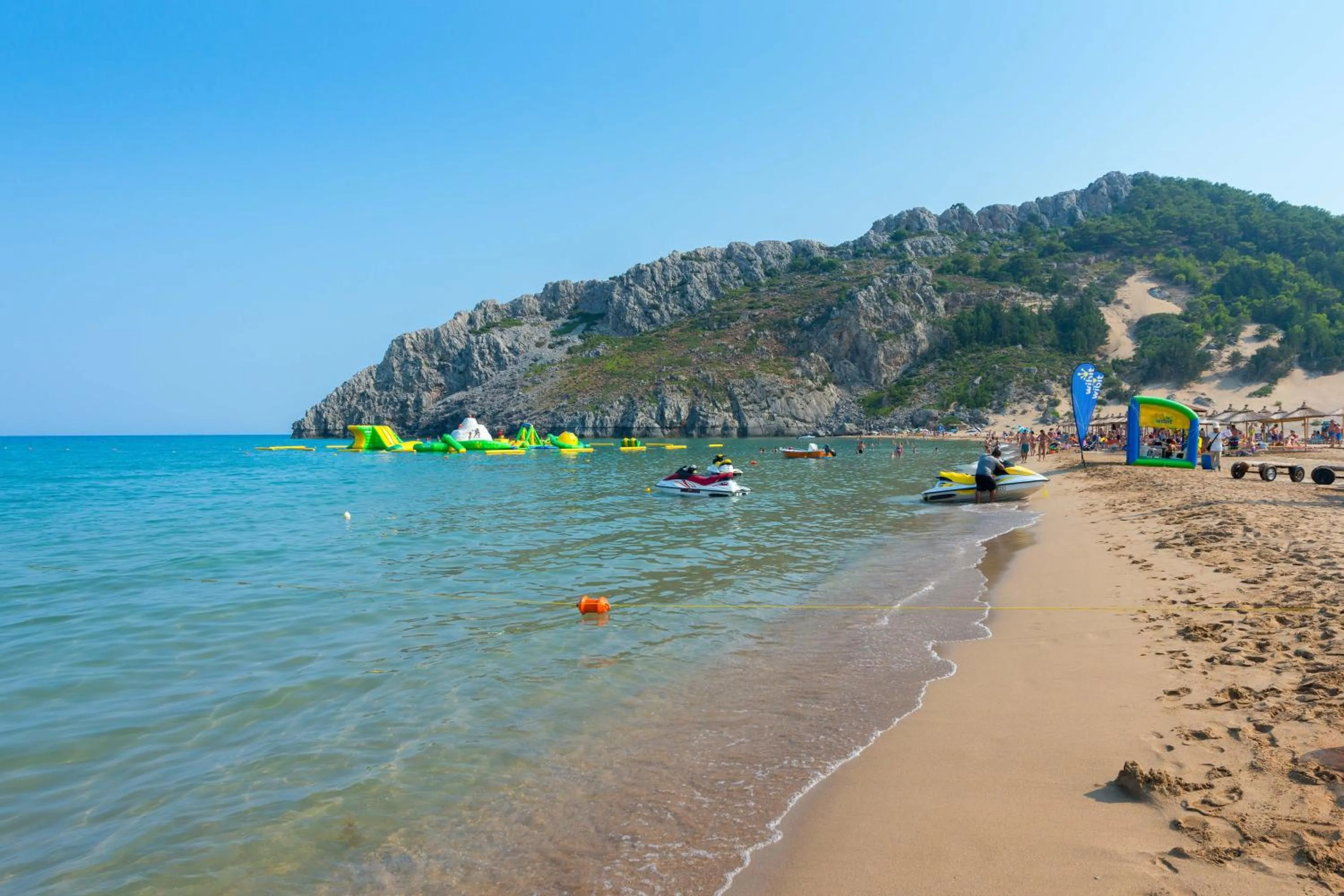 Beach in Elefteria Apts & Suites