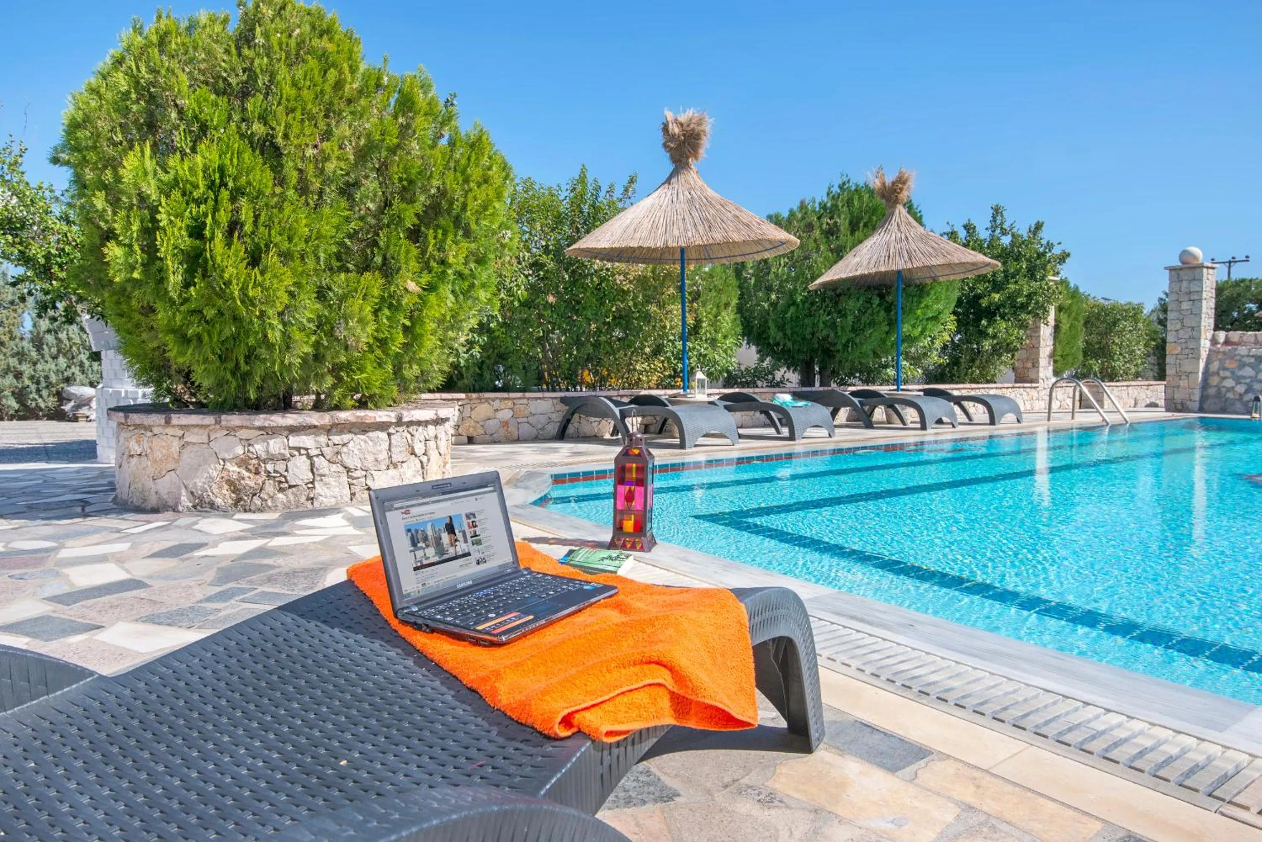 Swimming pool in Elefteria Apts & Suites