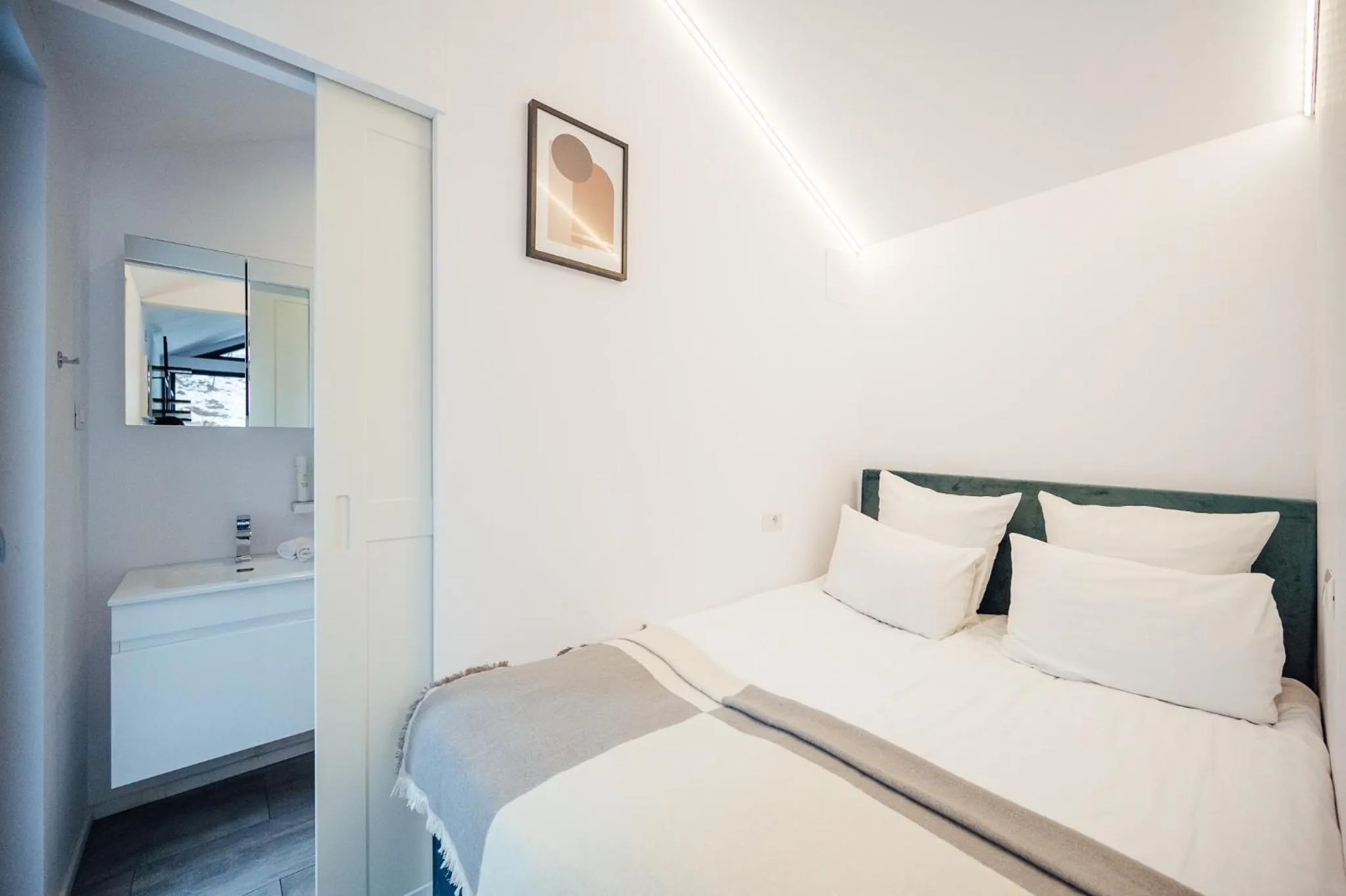 Bed in Balvanyos Resort - Peakture Hotel & Grand Hotel Balvanyos