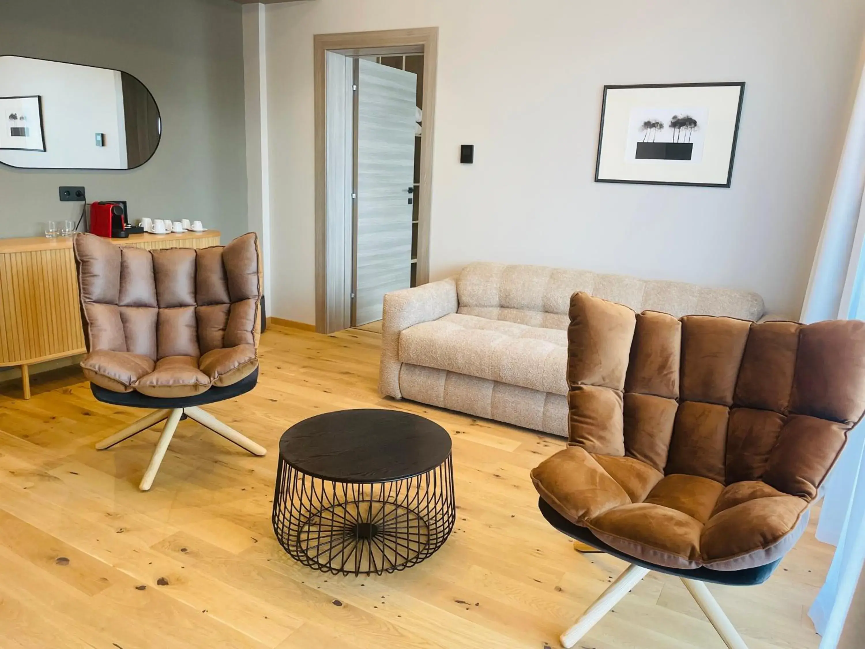 Two-Bedroom Suite with Panoramic View - Corp Peakture Hotel in Balvanyos Resort - Peakture Hotel & Grand Hotel Balvanyos Two-Bedroom Suite with Panoramic View - Corp Peakture Hotel in Balvanyos Resort - Peakture Hotel & Grand Hotel Balvanyos