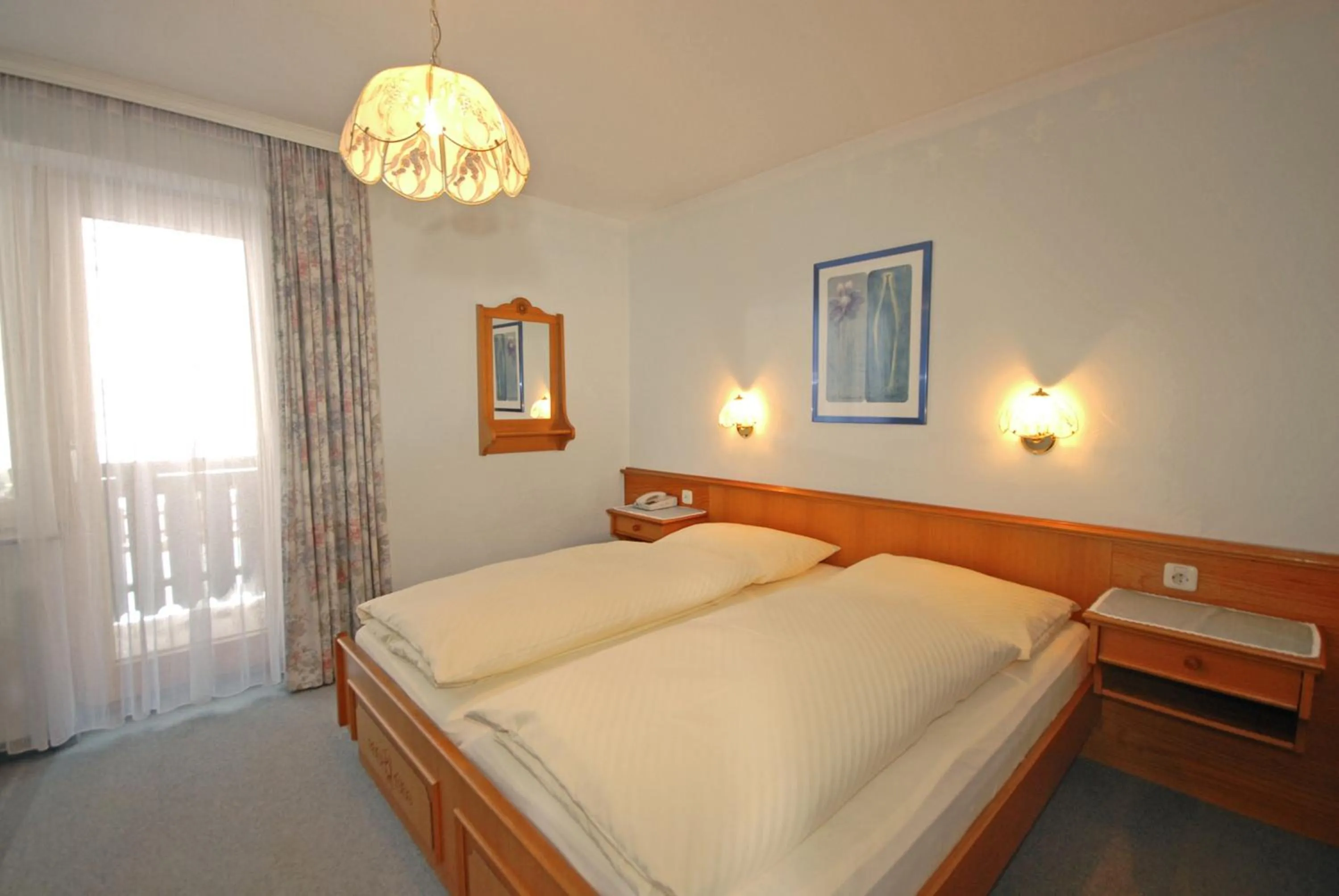 Photo of the whole room, Bed in Pension Riedlsperger