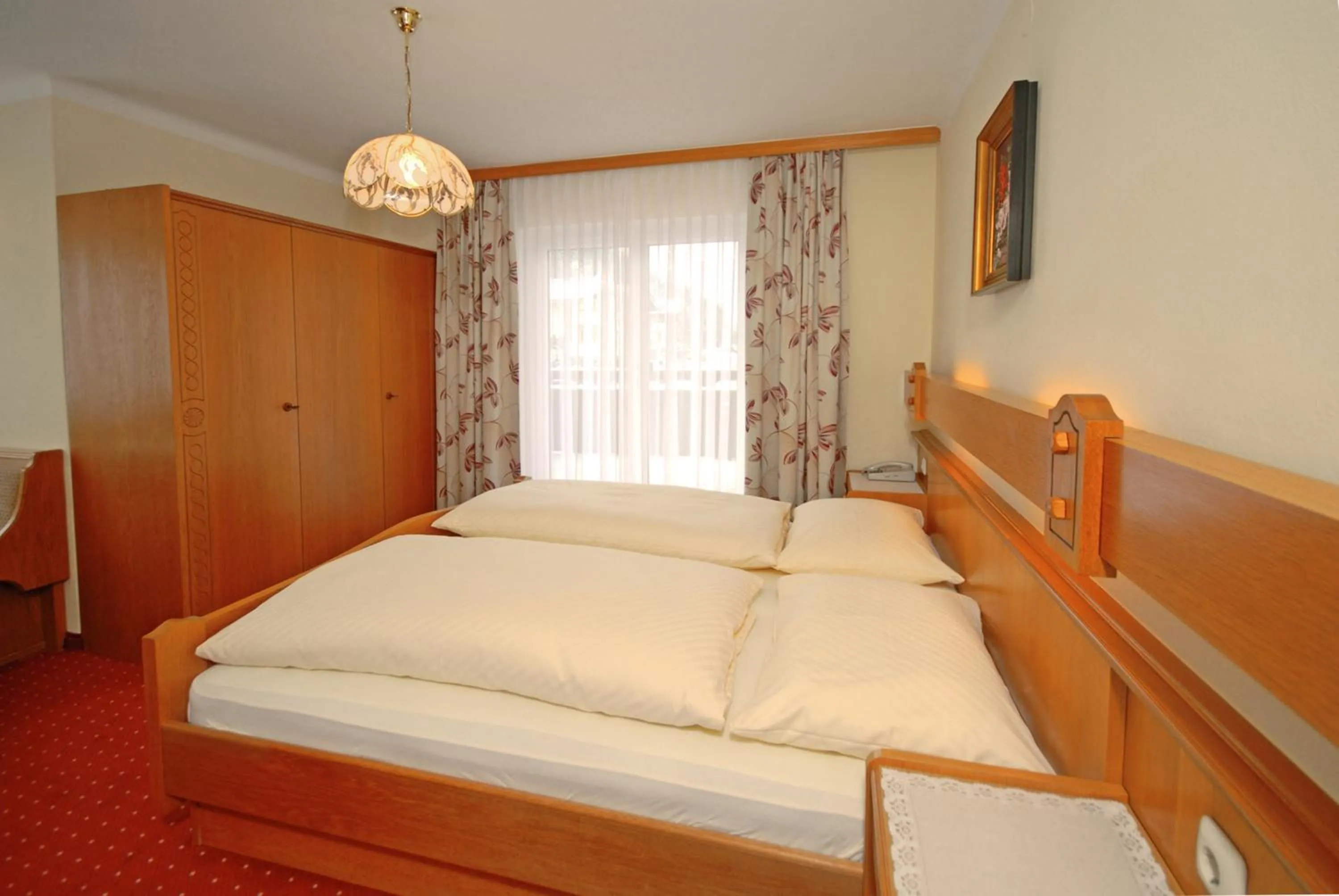 Photo of the whole room, Bed in Pension Riedlsperger