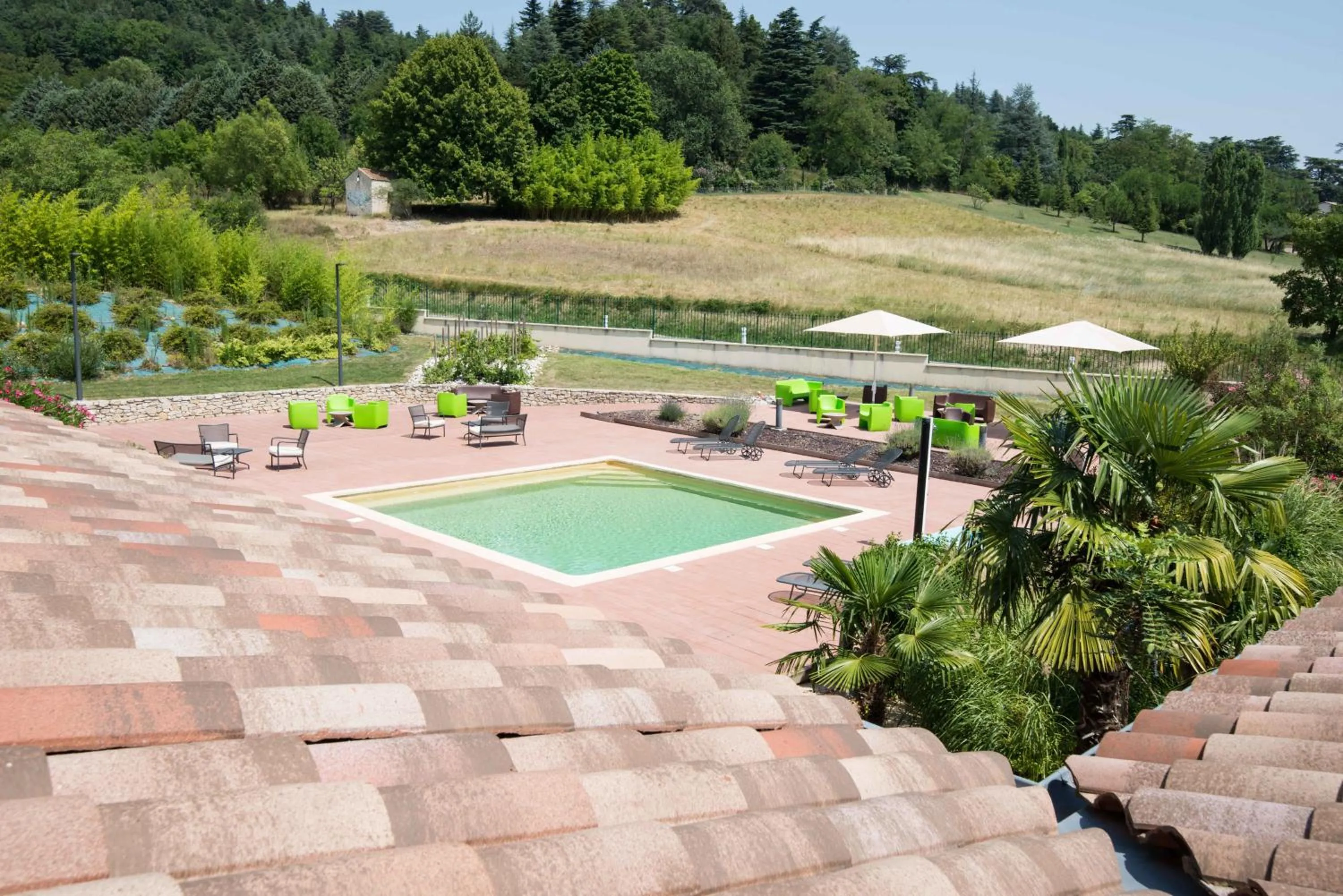 Swimming pool in La Saleine