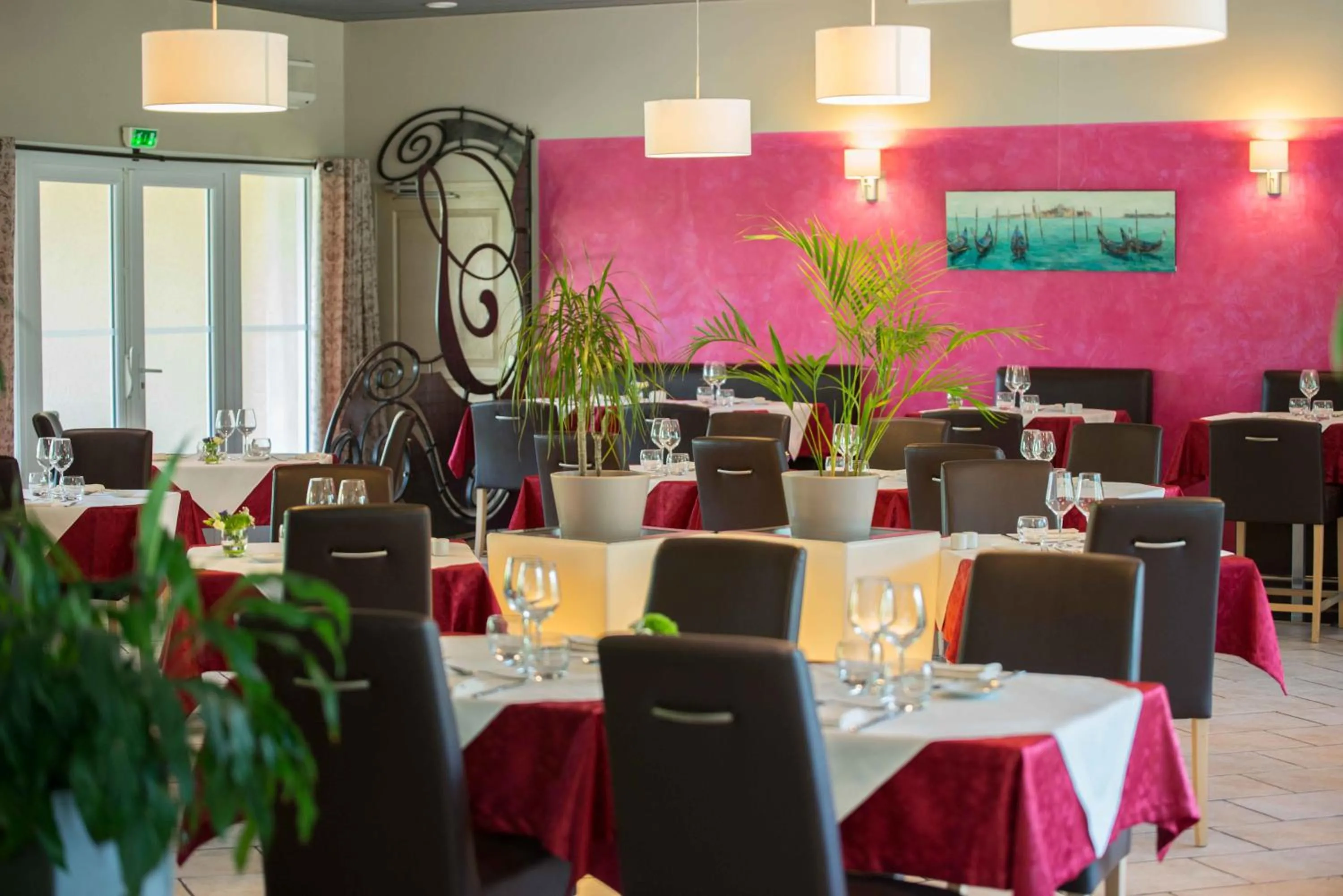 Restaurant/places to eat in La Saleine