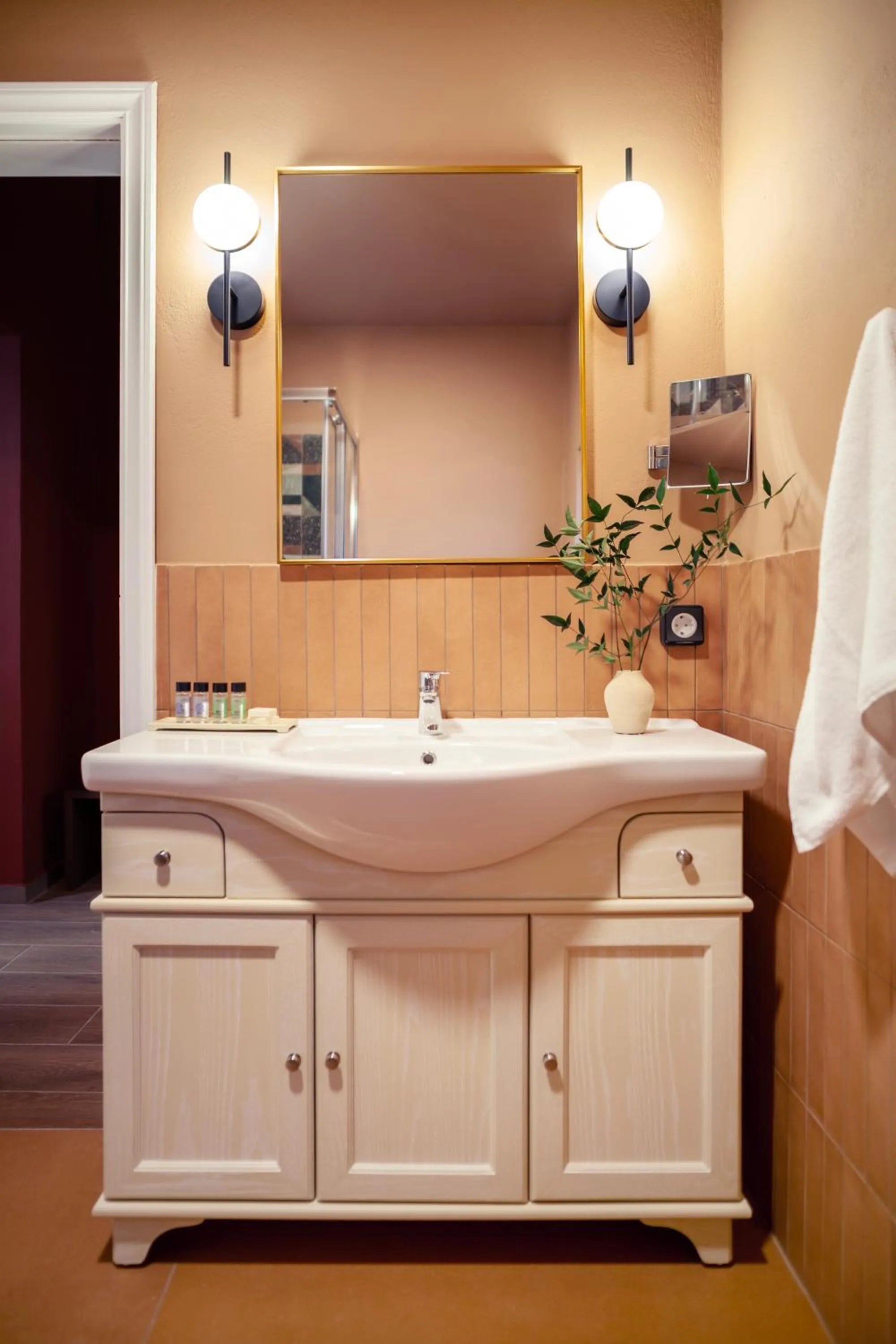 Bathroom in Archontiko Parnassus Dadi