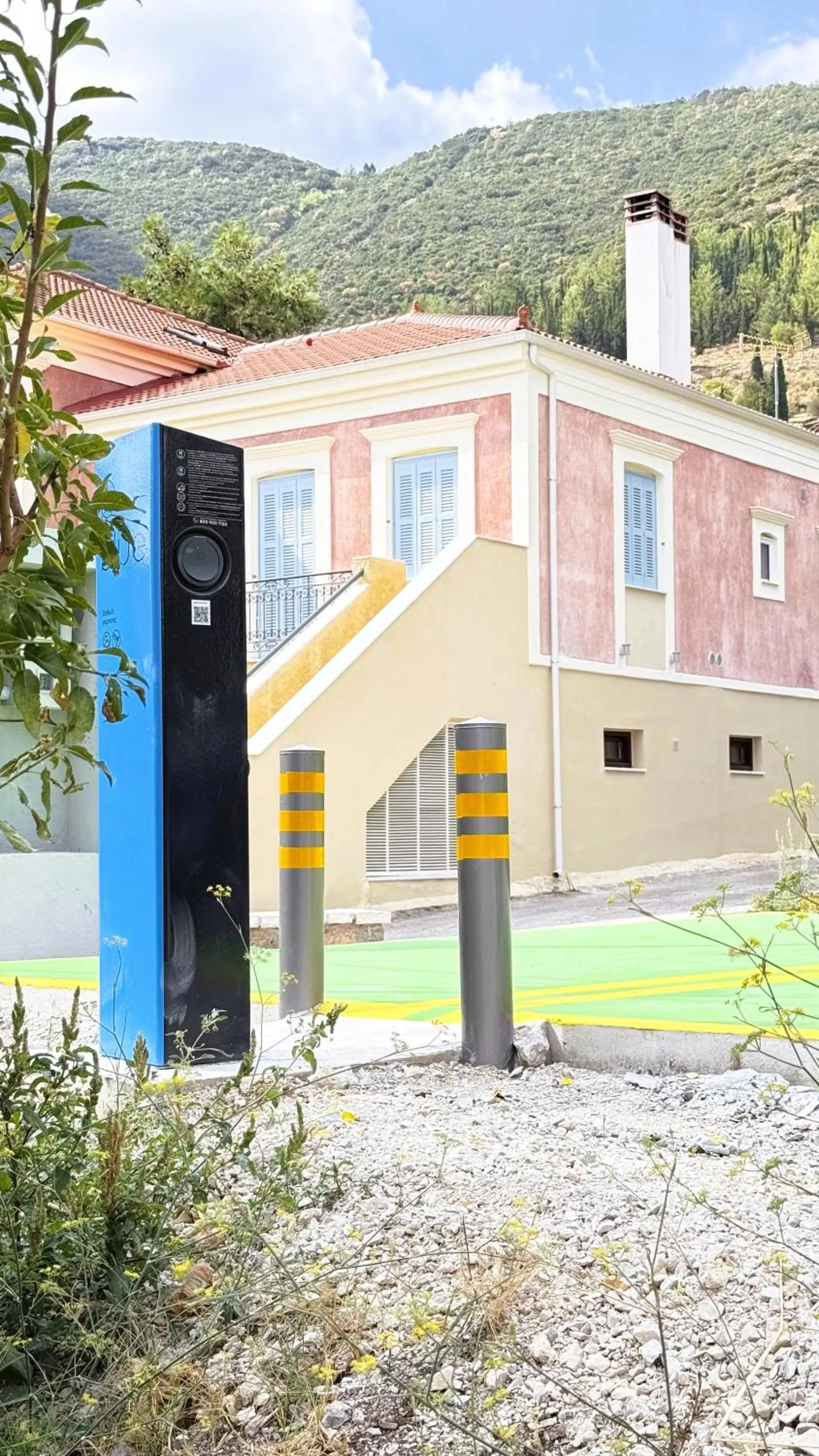 Property building in Archontiko Parnassus Dadi