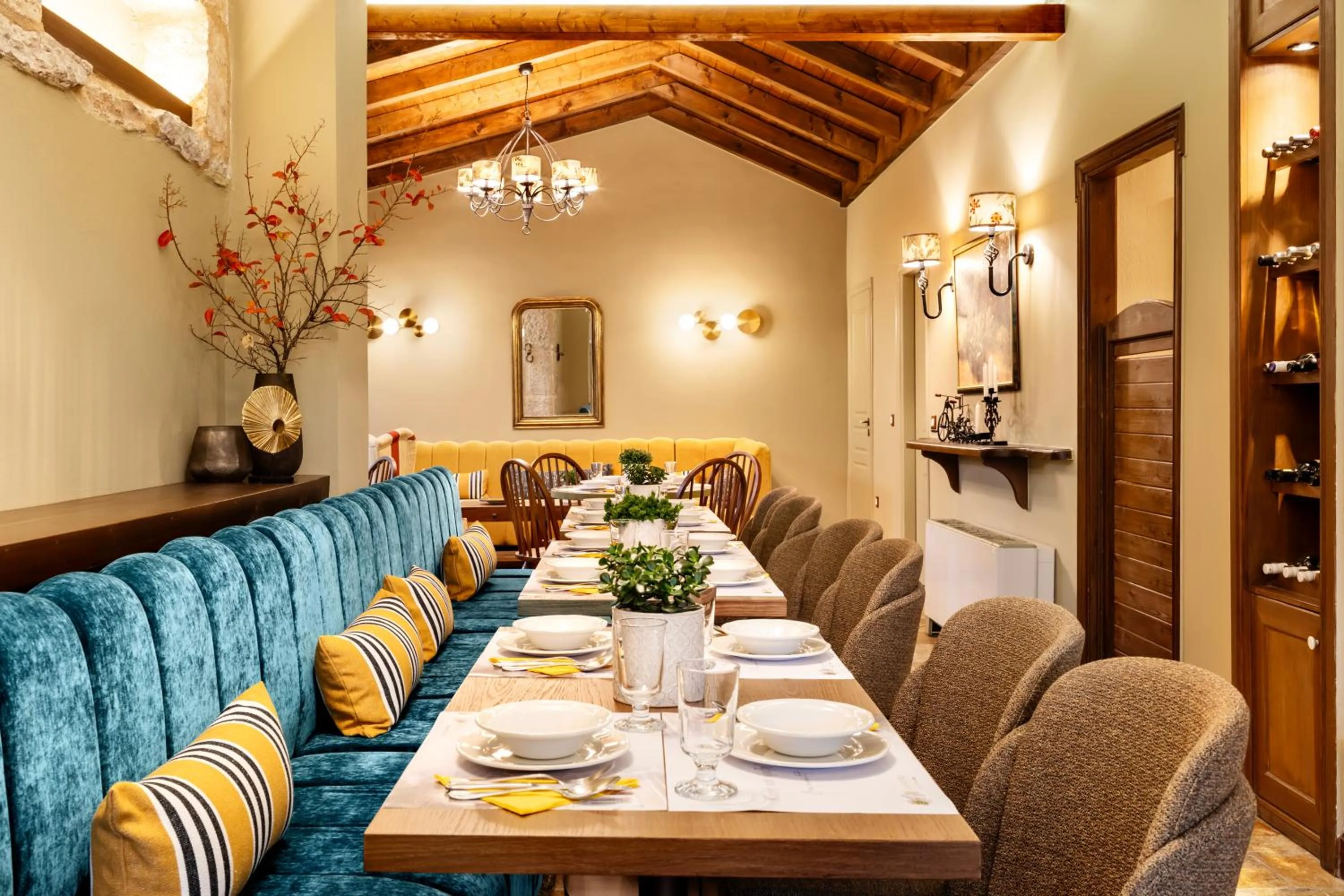 Dining area in Archontiko Parnassus Dadi