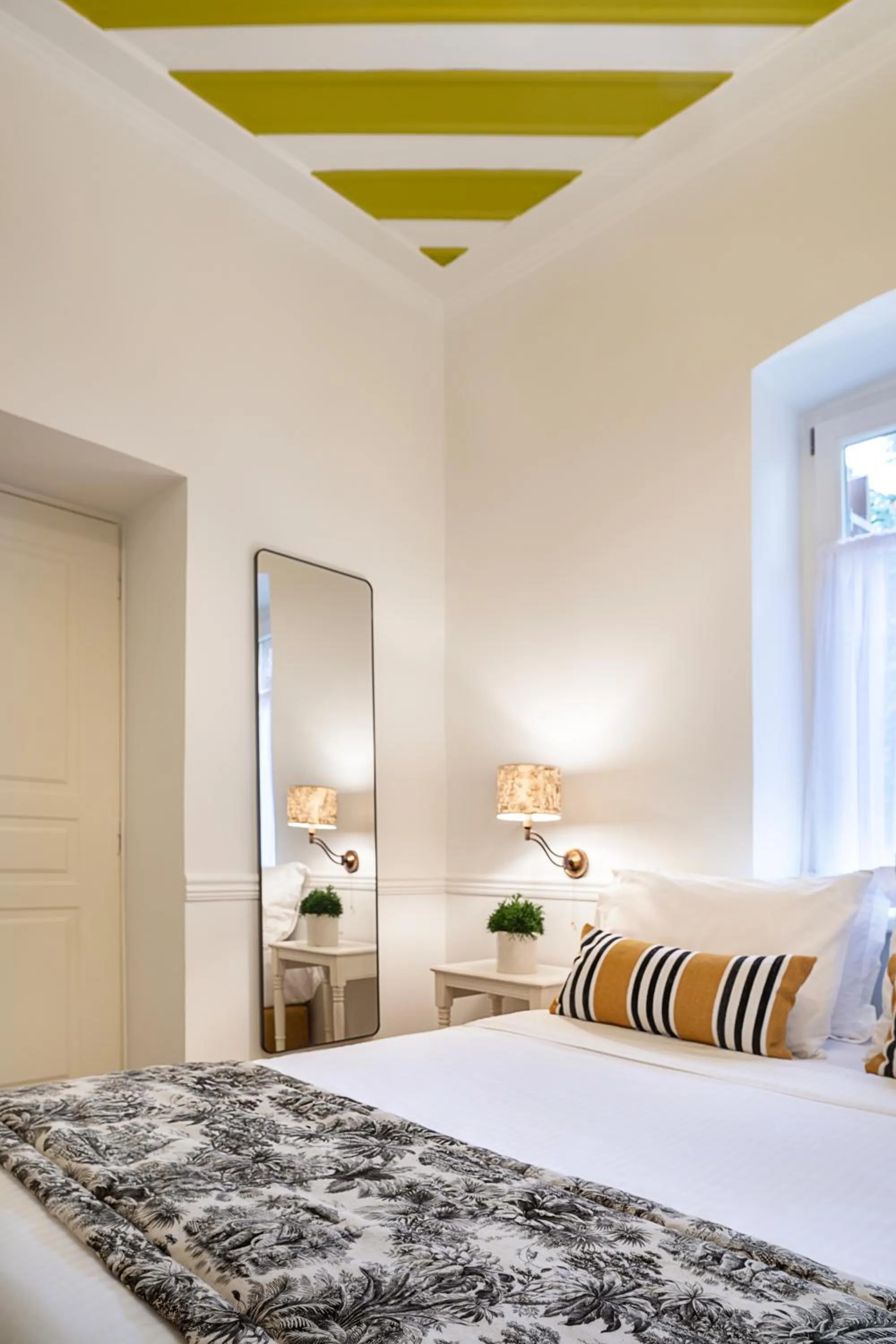 Bed in Archontiko Parnassus Dadi