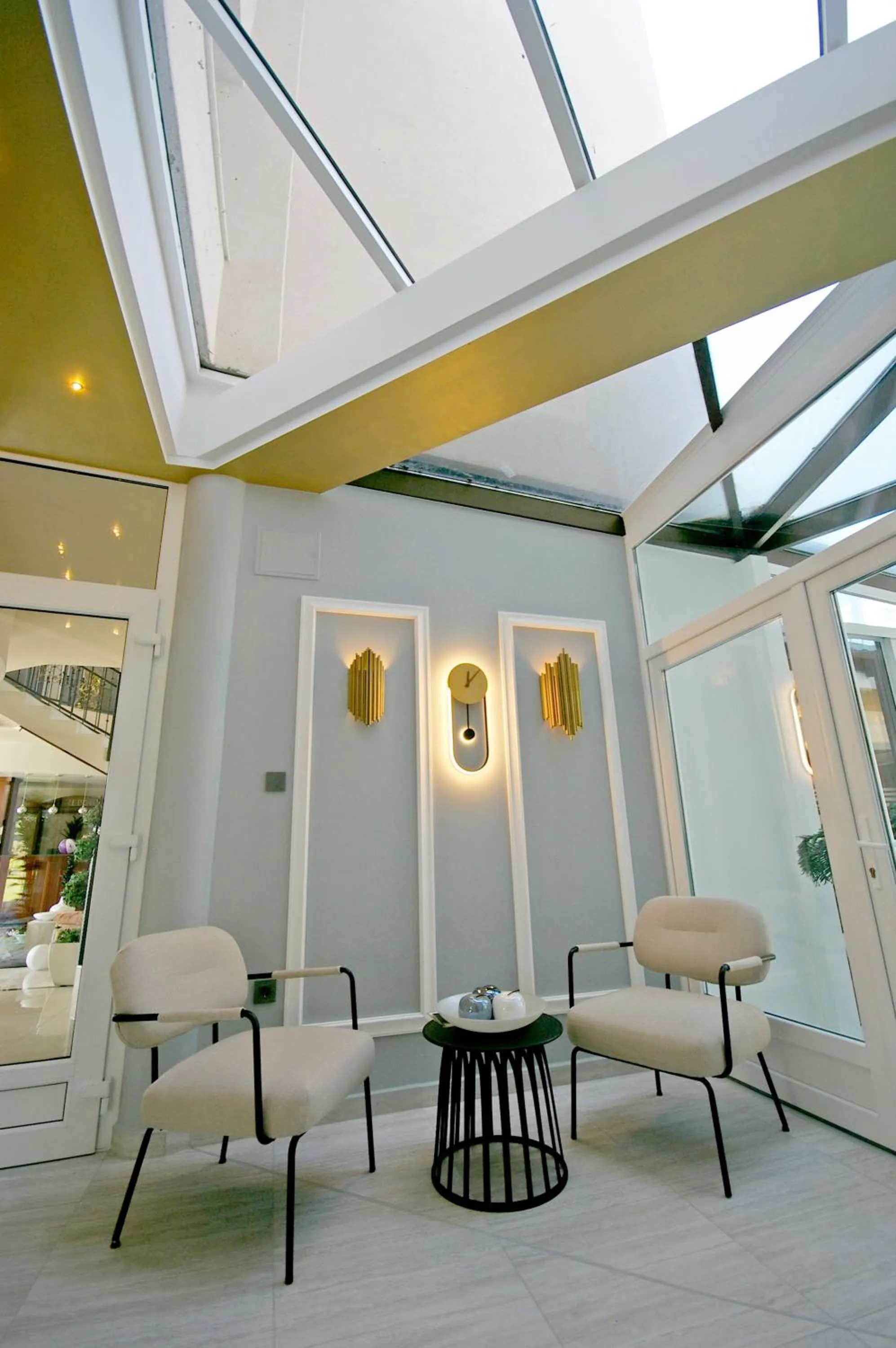 Swimming pool in Xavin Wellness Hotel & Restaurant