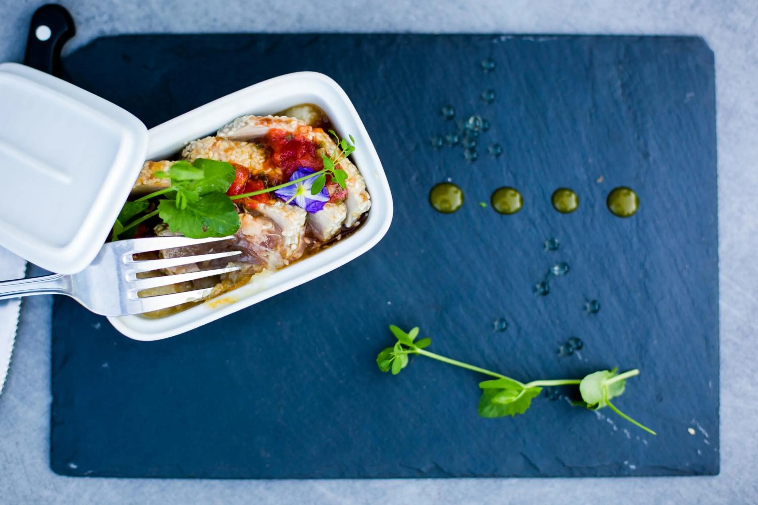 Restaurant/places to eat in L'Enclos des Lauriers Roses