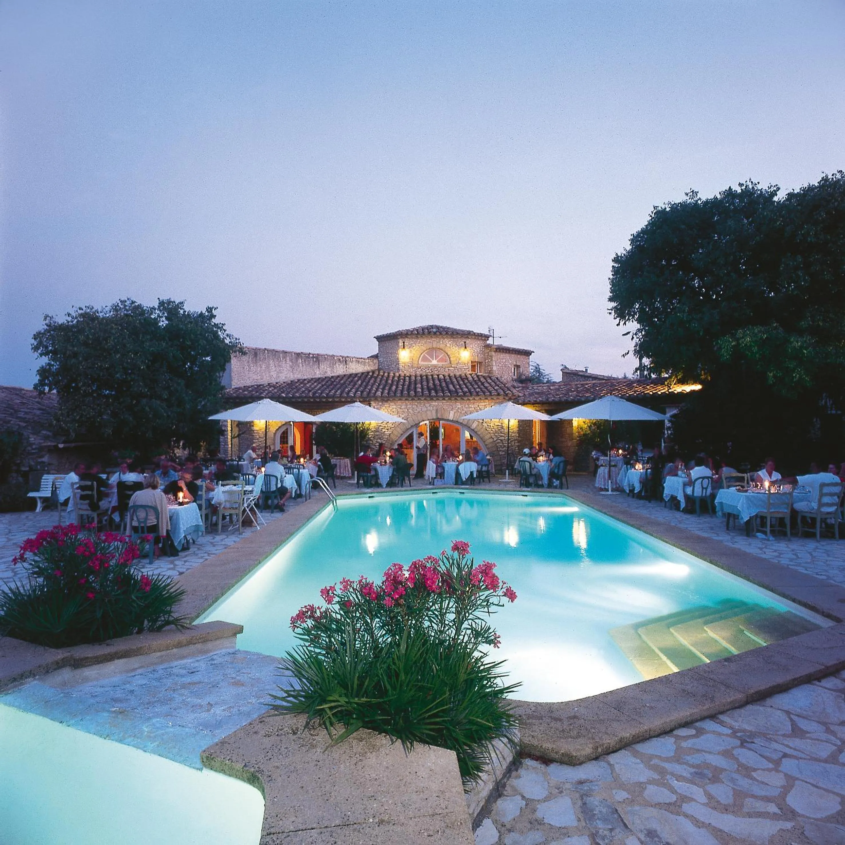 Property building in L'Enclos des Lauriers Roses