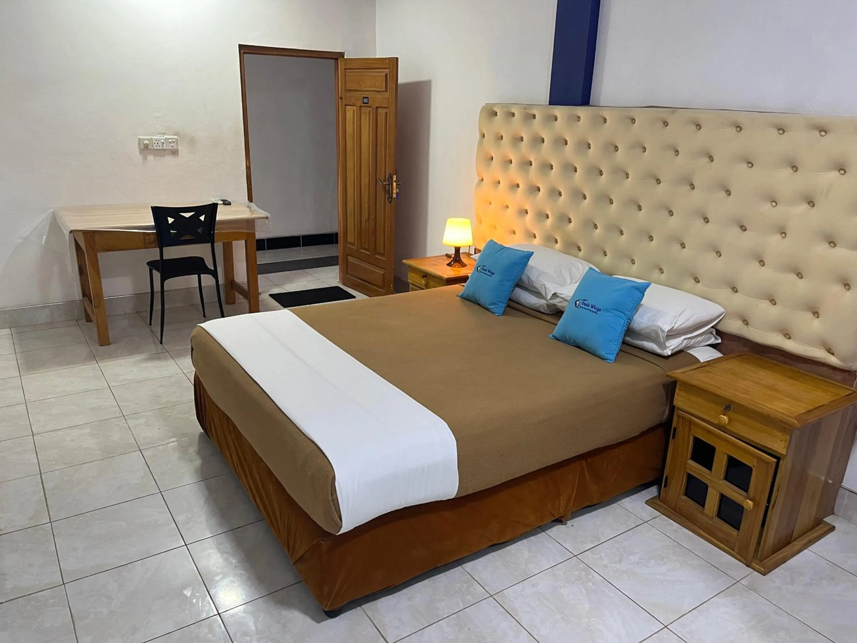 Bedroom, Bed in Oasis Wings Hotel