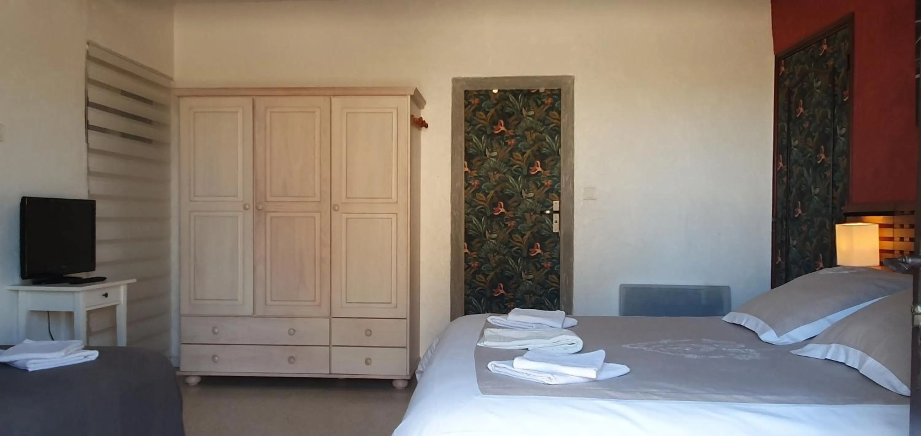 Bed in Le Jardin d'Ivana