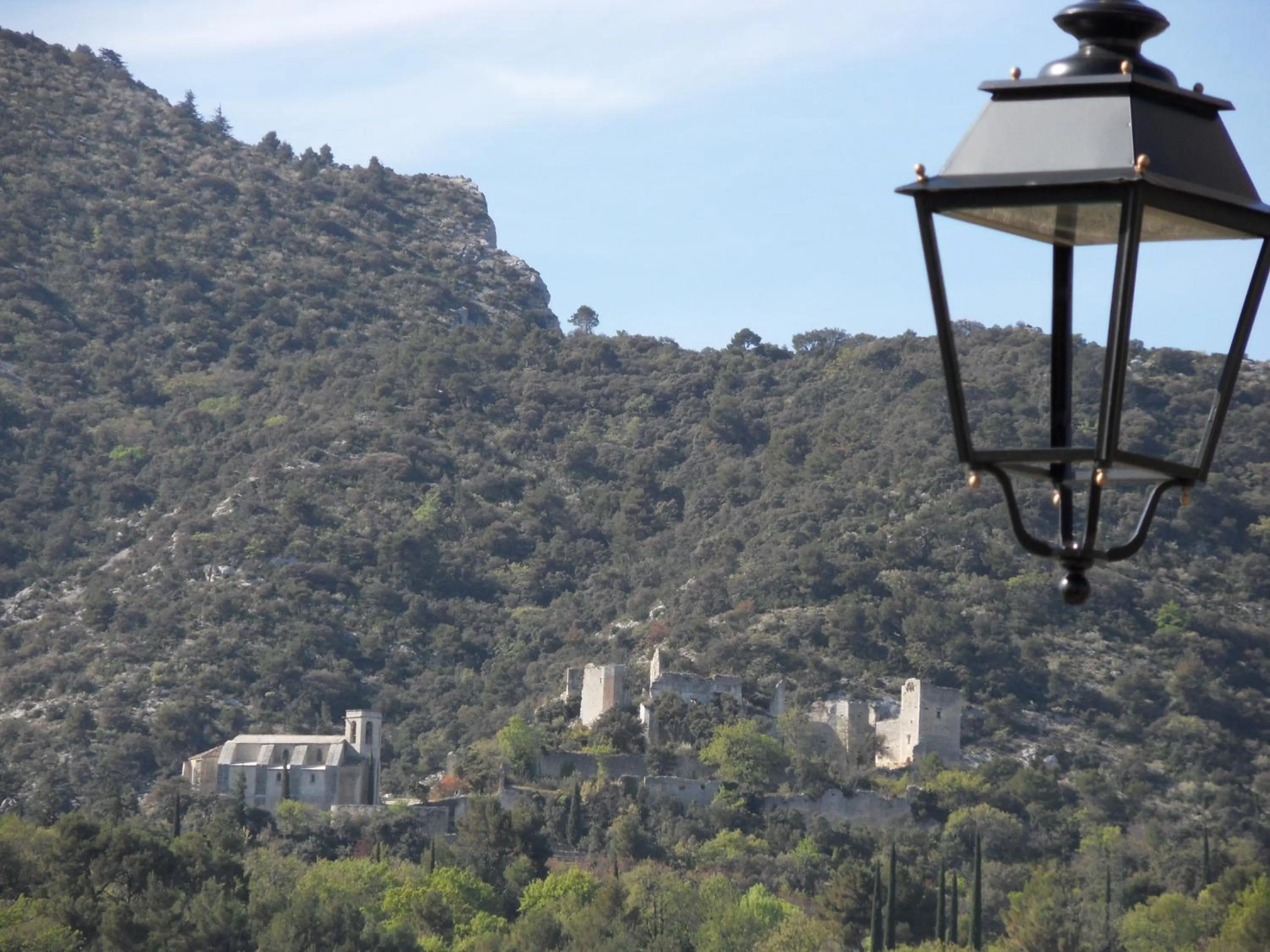 Area and facilities in Le Jardin d'Ivana