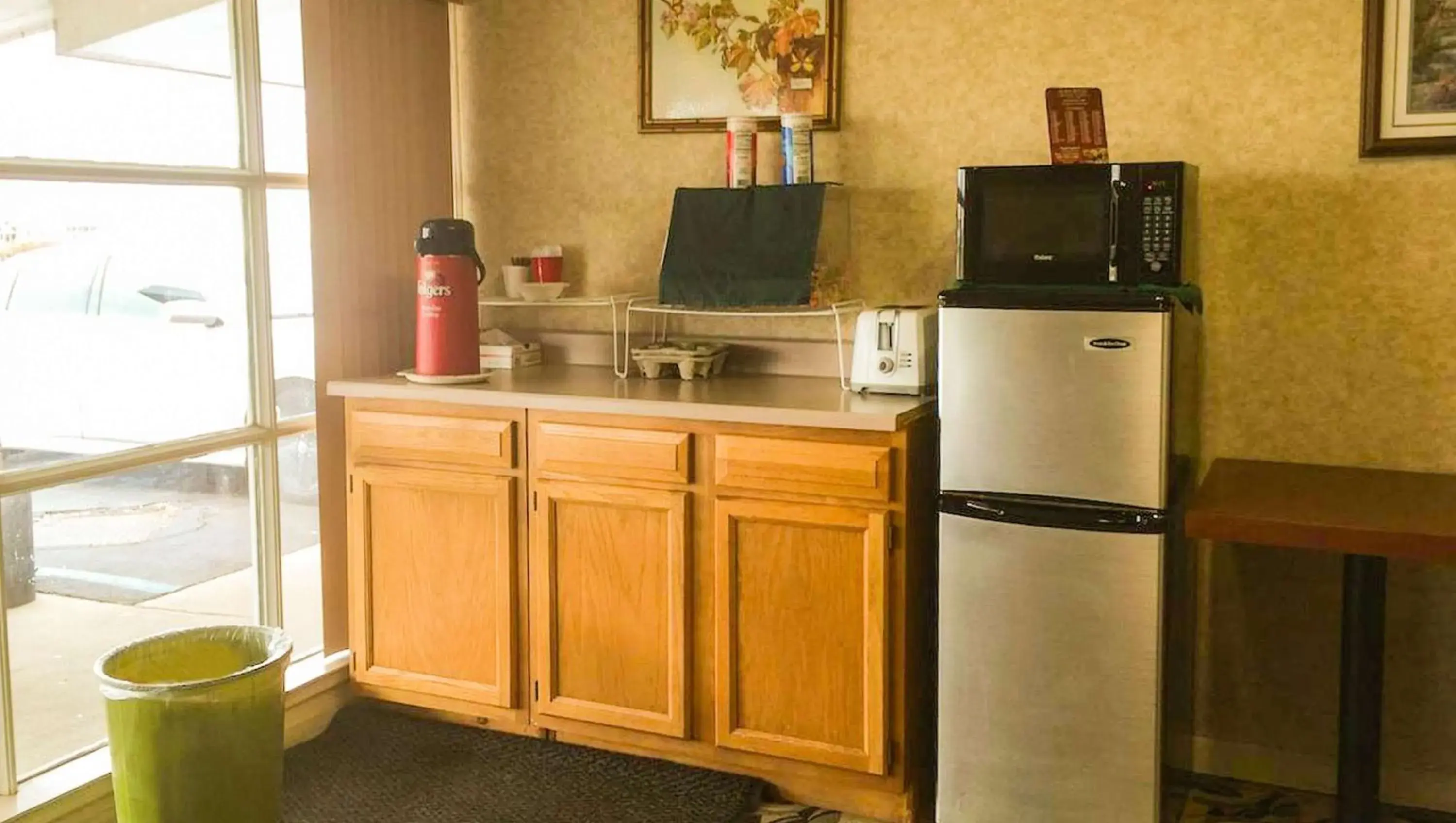 Restaurant/places to eat in Alma Motel Restaurant/places to eat in Alma Motel