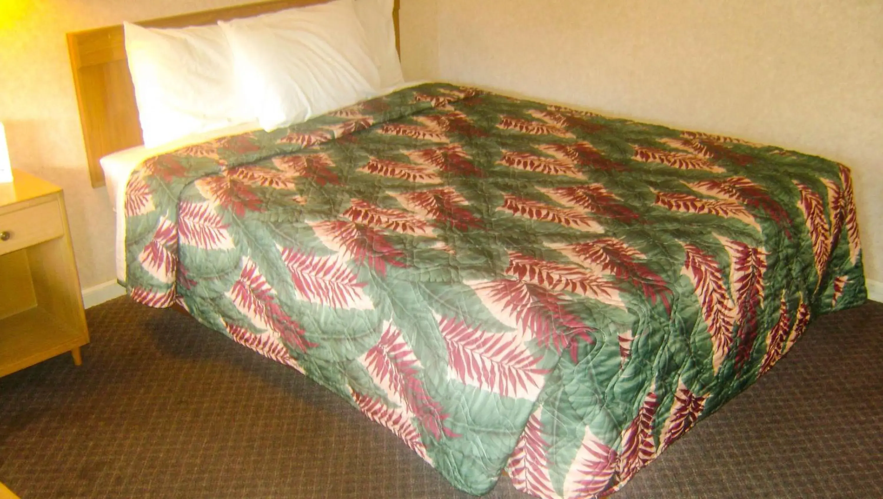 Photo of the whole room, Bed in Alma Motel Photo of the whole room, Bed in Alma Motel