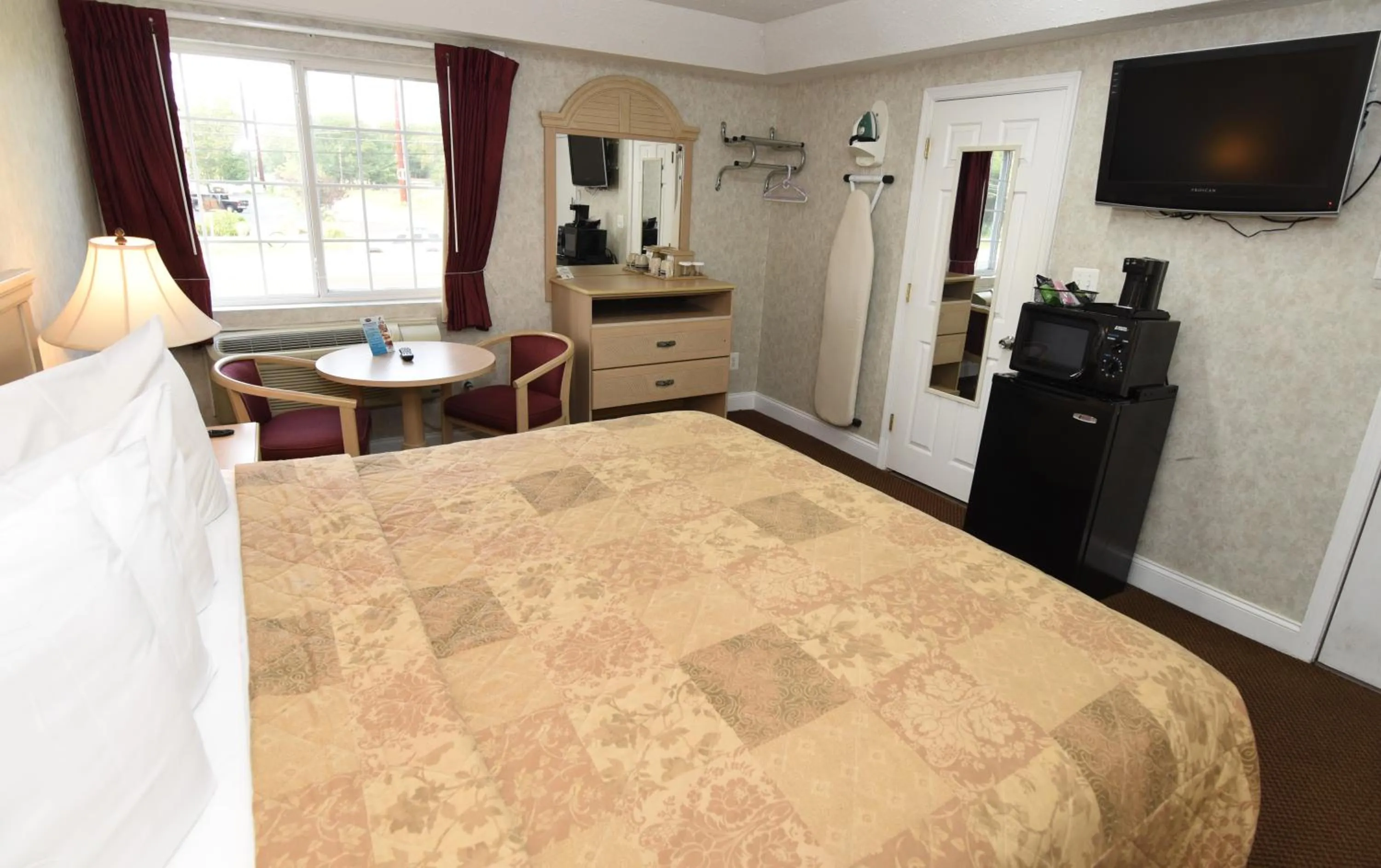 Photo of the whole room, Bed in Country View Inn & Suites Atlantic City