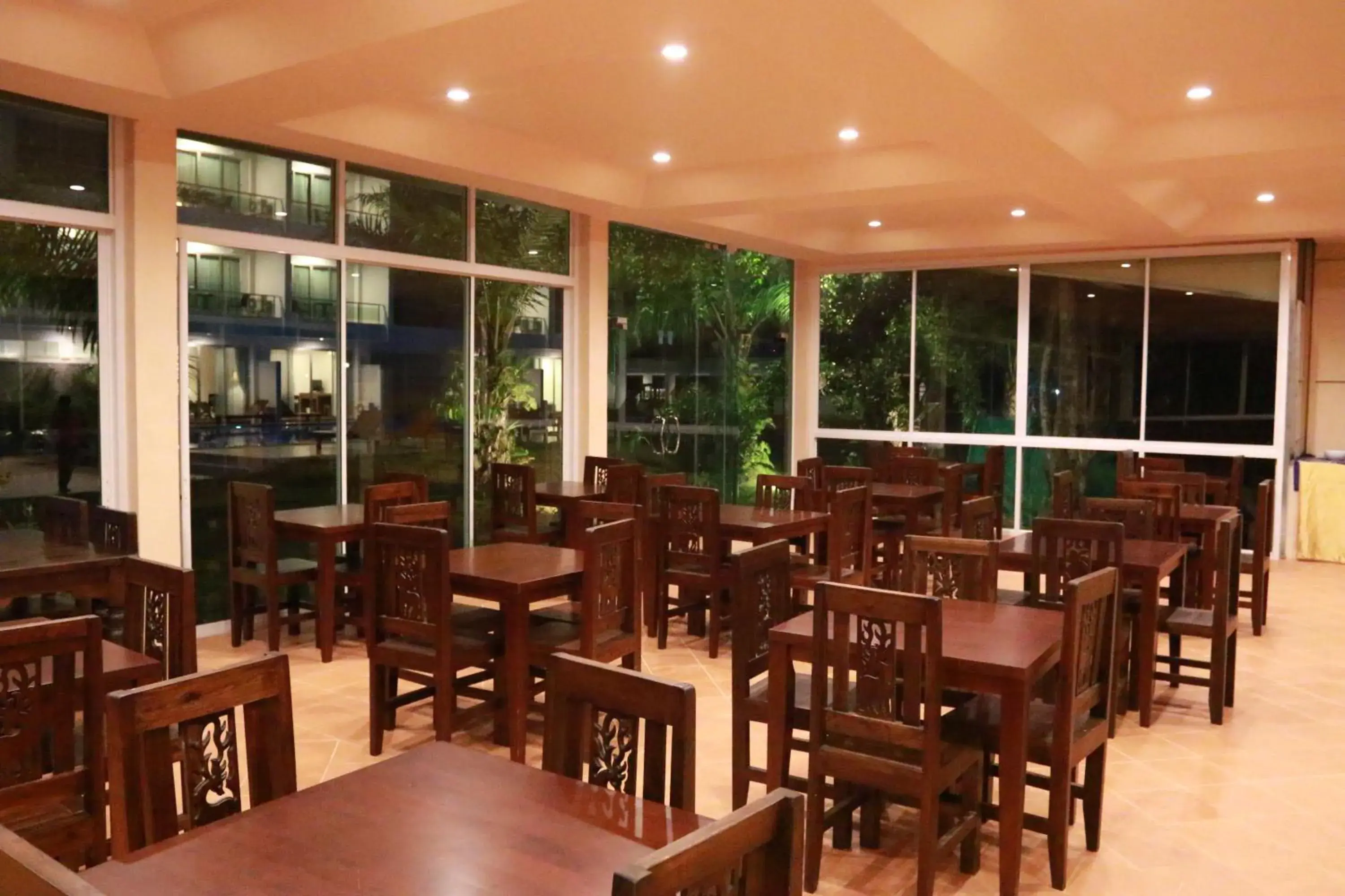 Restaurant/places to eat in The Pano Hotel & Residence Restaurant/places to eat in The Pano Hotel & Residence