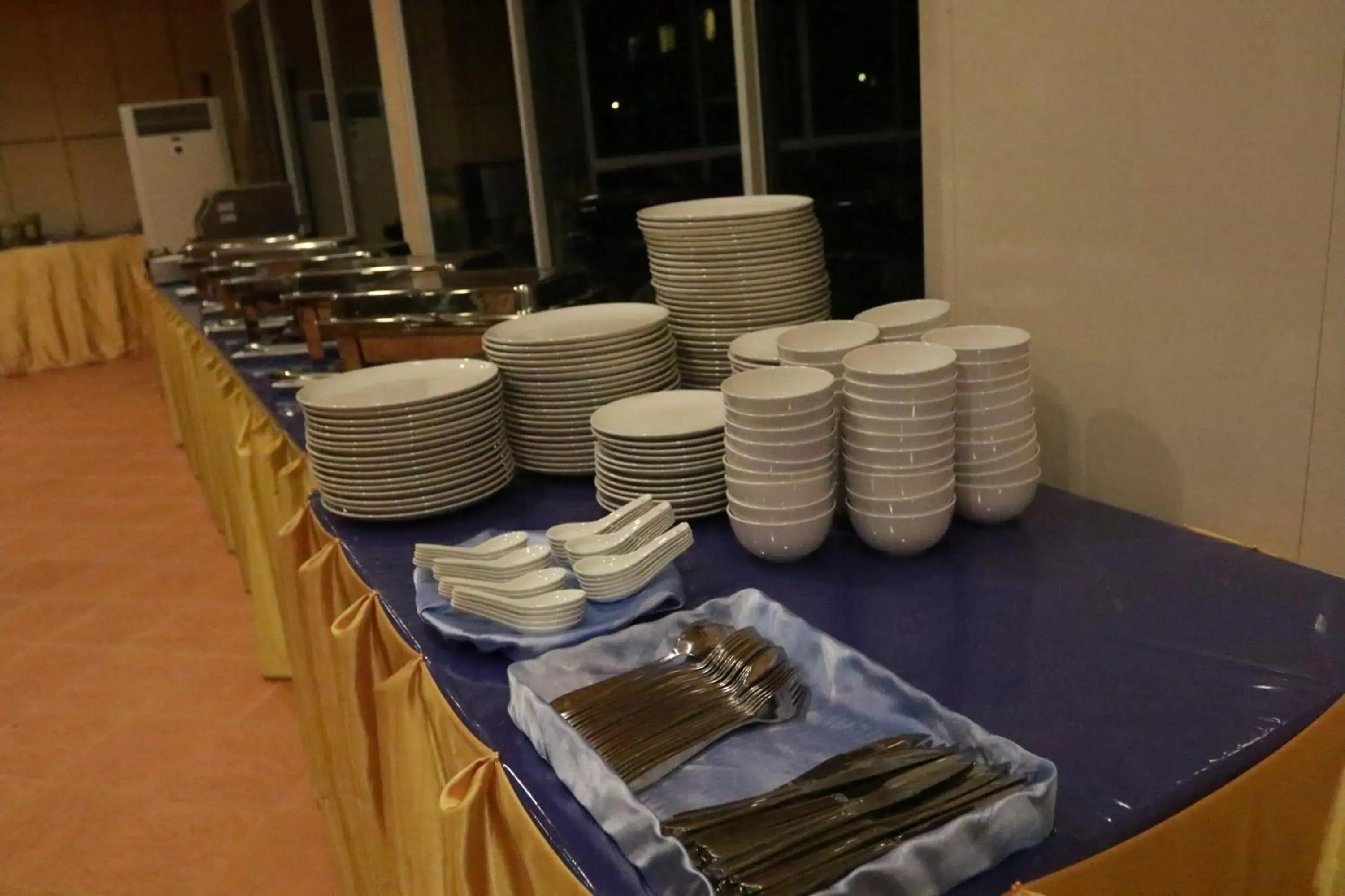 Restaurant/places to eat in The Pano Hotel & Residence Restaurant/places to eat in The Pano Hotel & Residence